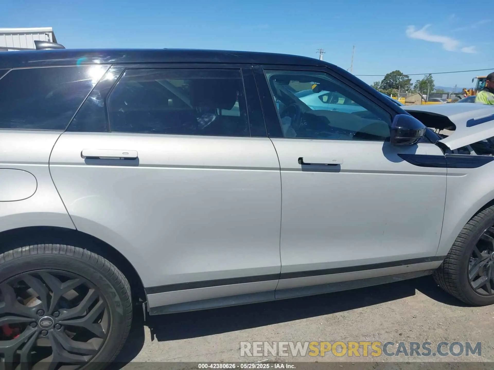 14 Photograph of a damaged car SALZW2GX2NH164985 LAND ROVER RANGE ROVER EVOQUE 2022