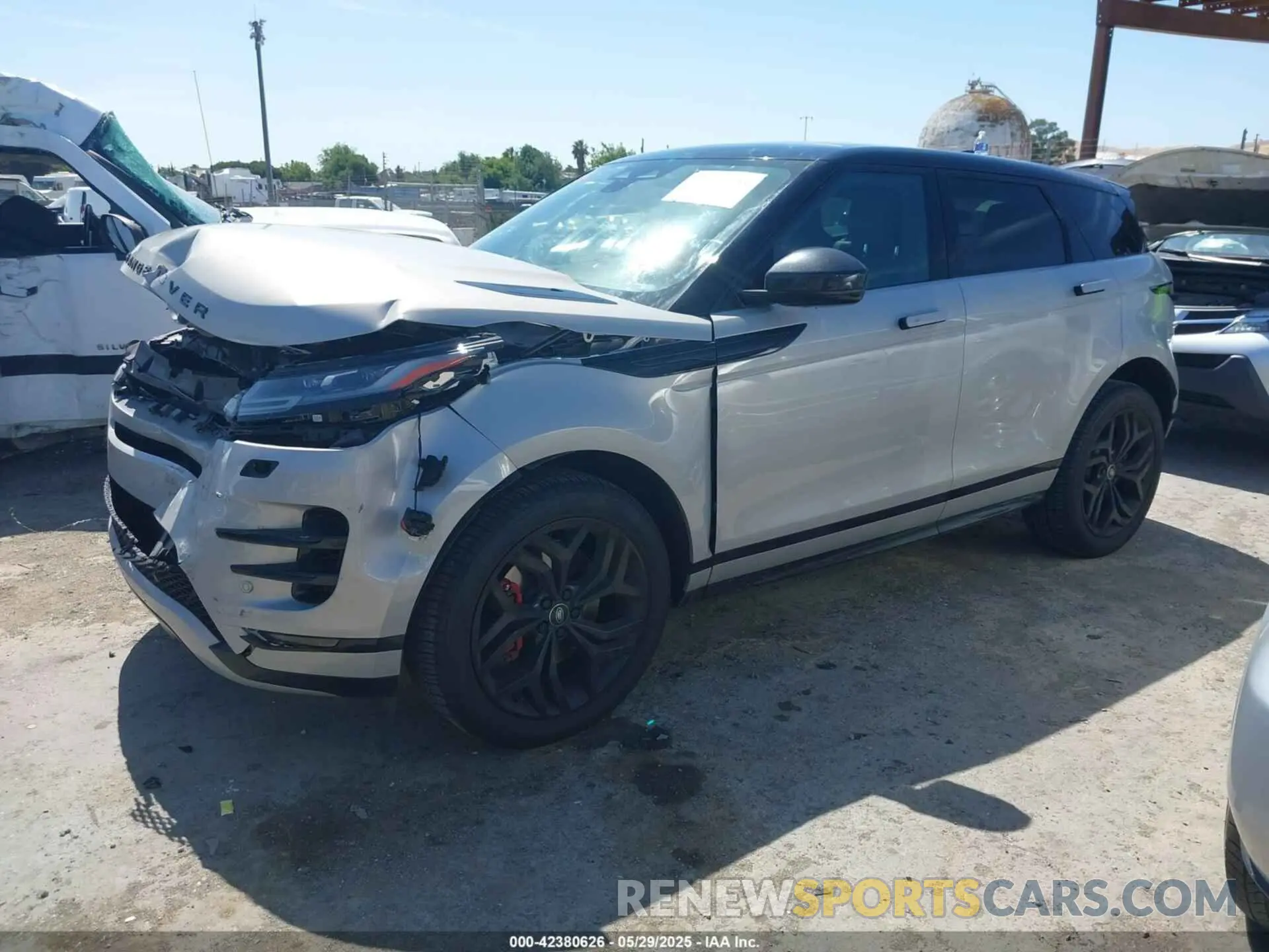 2 Photograph of a damaged car SALZW2GX2NH164985 LAND ROVER RANGE ROVER EVOQUE 2022