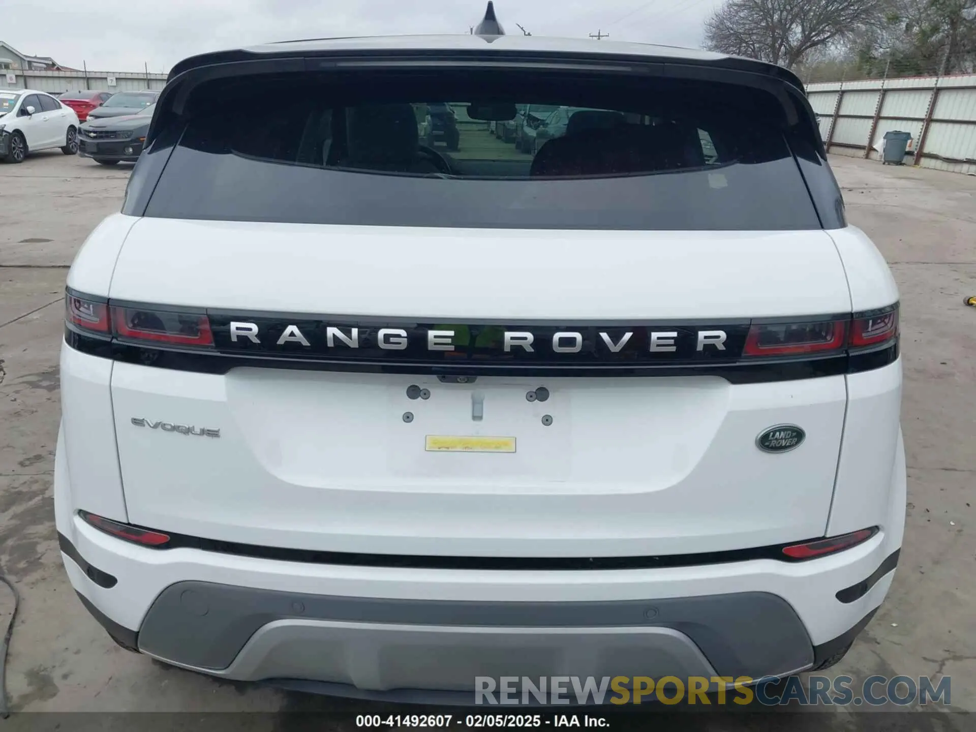 17 Photograph of a damaged car SALZJ2FX1PH206131 LAND ROVER RANGE ROVER EVOQUE 2023