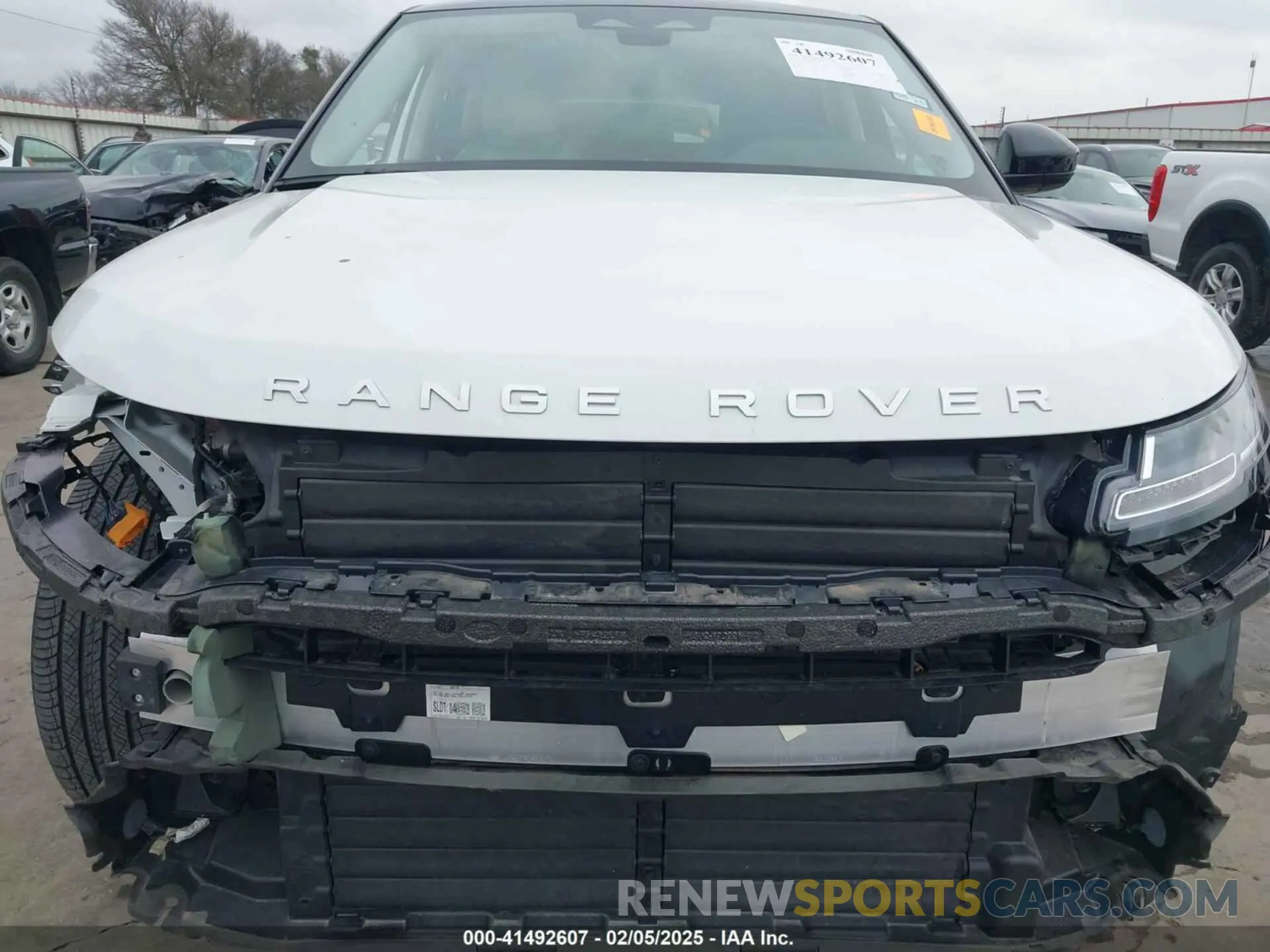 18 Photograph of a damaged car SALZJ2FX1PH206131 LAND ROVER RANGE ROVER EVOQUE 2023
