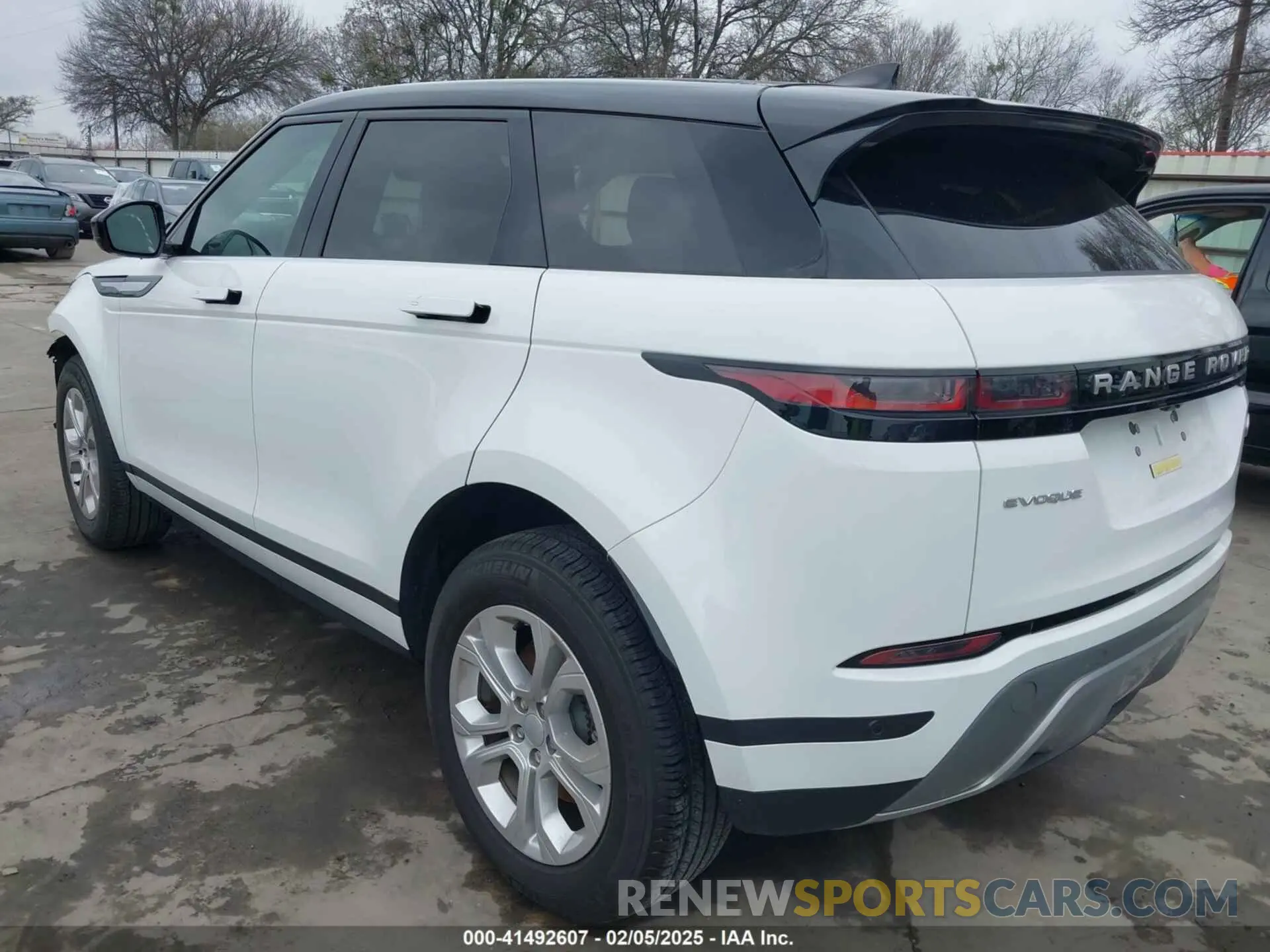 3 Photograph of a damaged car SALZJ2FX1PH206131 LAND ROVER RANGE ROVER EVOQUE 2023