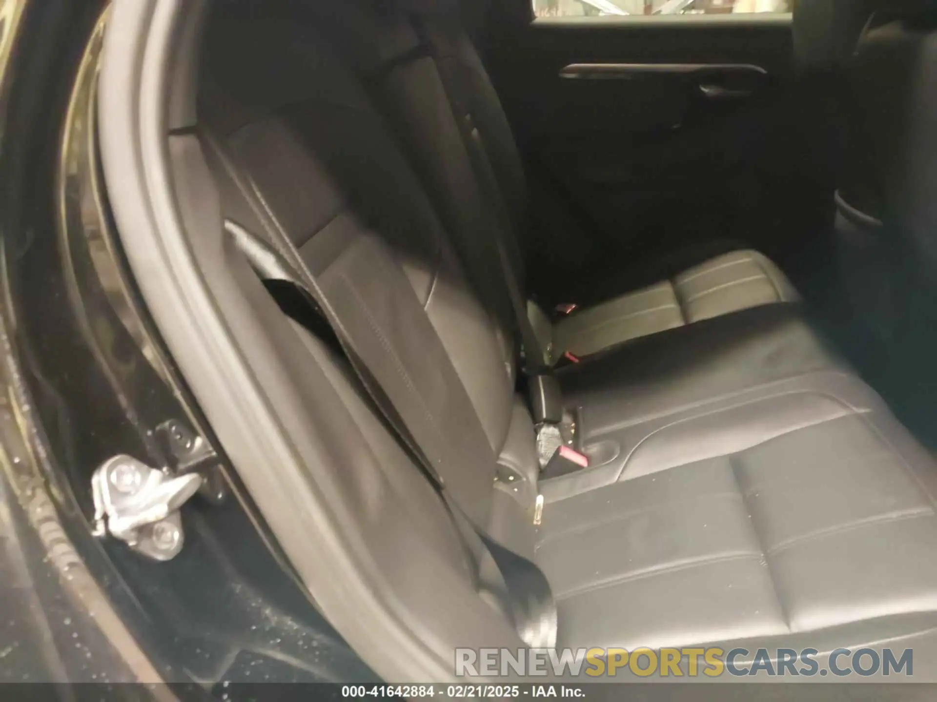 8 Photograph of a damaged car SALZJ2FXXPH210517 LAND ROVER RANGE ROVER EVOQUE 2023