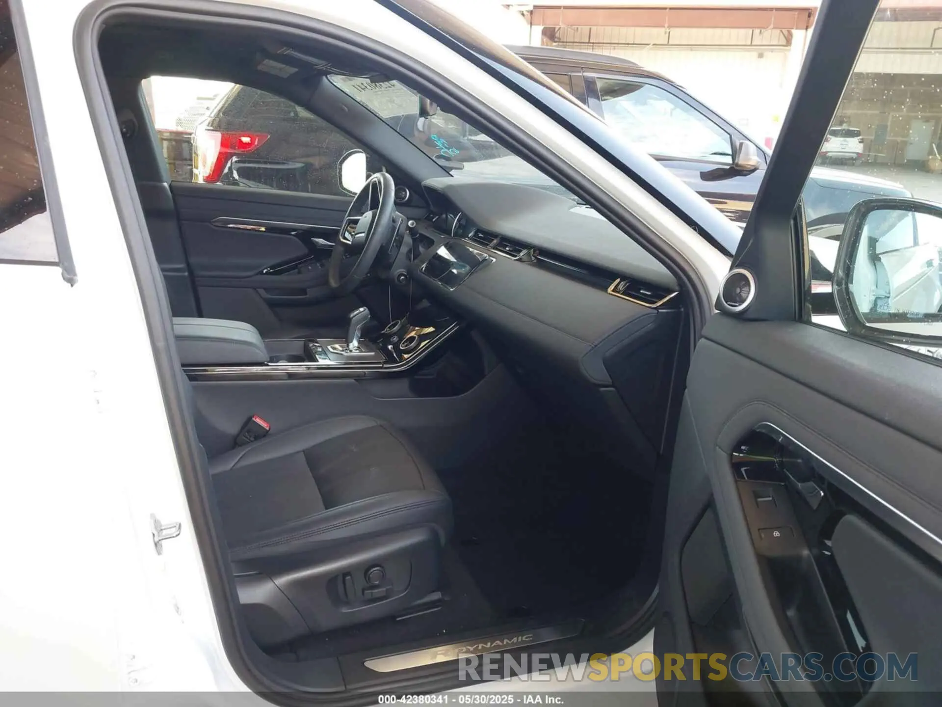 5 Photograph of a damaged car SALZL2FX0PH221794 LAND ROVER RANGE ROVER EVOQUE 2023