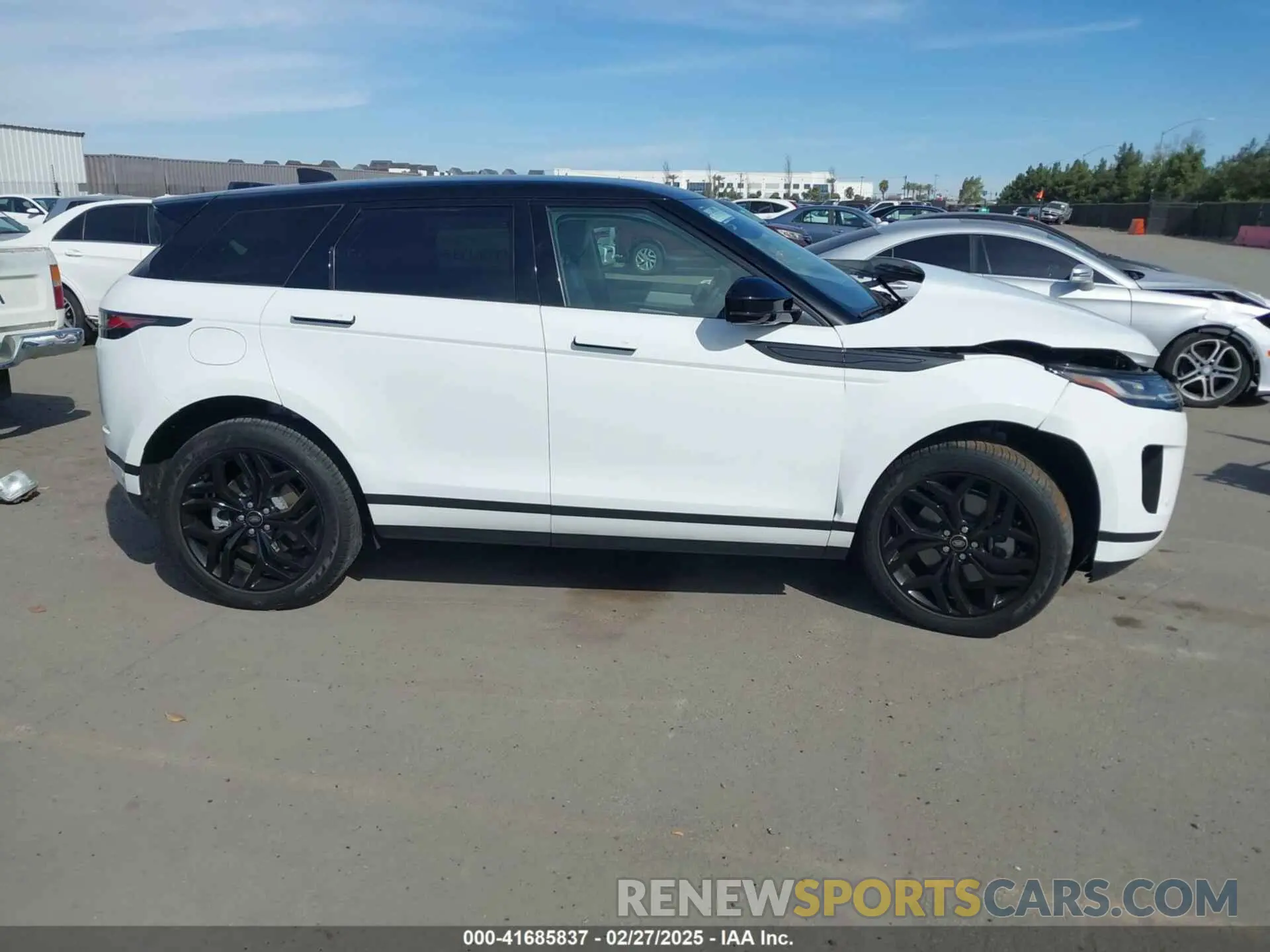 14 Photograph of a damaged car SALZP2FX5PH225960 LAND ROVER RANGE ROVER EVOQUE 2023