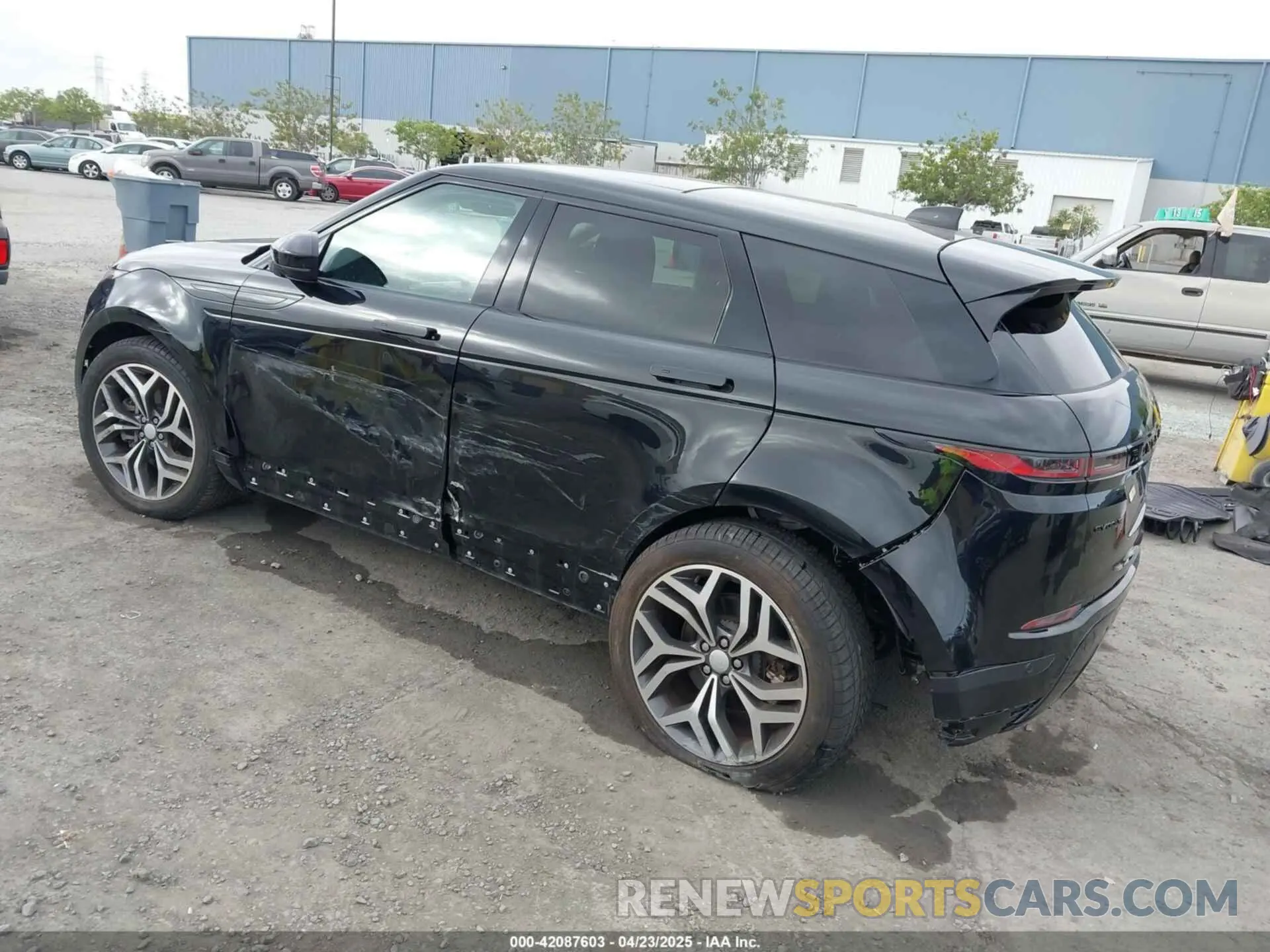 3 Photograph of a damaged car SALZP2FX6PH203711 LAND ROVER RANGE ROVER EVOQUE 2023
