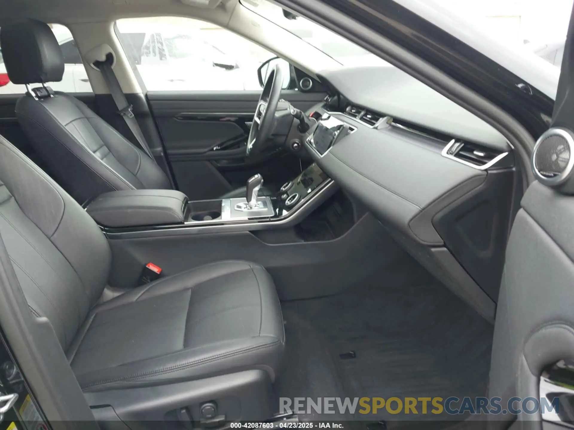 5 Photograph of a damaged car SALZP2FX6PH203711 LAND ROVER RANGE ROVER EVOQUE 2023
