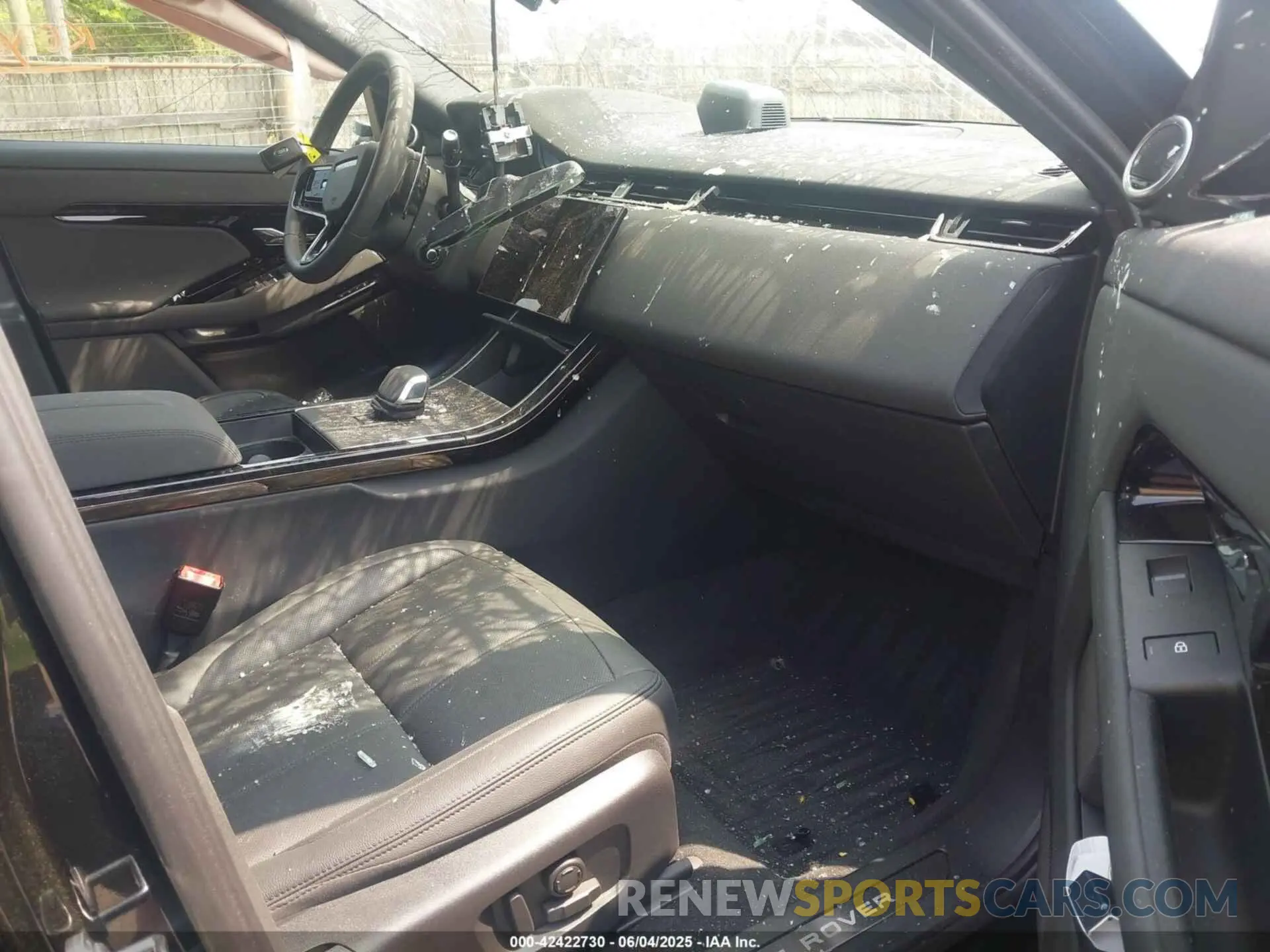 5 Photograph of a damaged car SALZL2FX4RH251271 LAND ROVER RANGE ROVER EVOQUE 2024