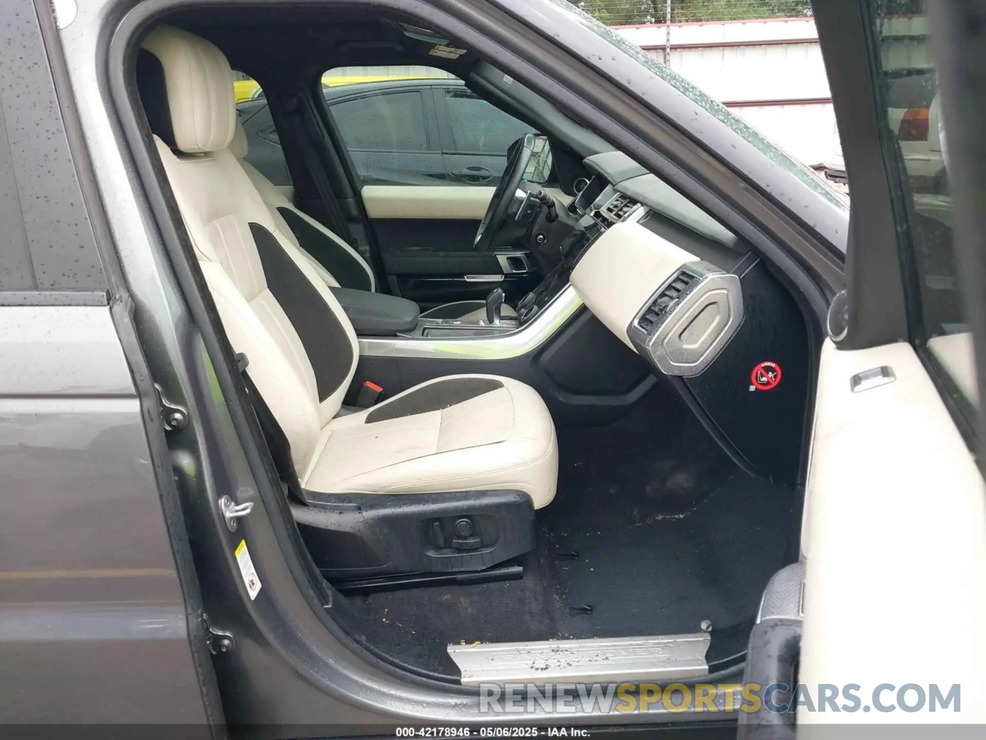 5 Photograph of a damaged car SALWR2RE1KA824220 LAND ROVER RANGE ROVER SPORT 2019