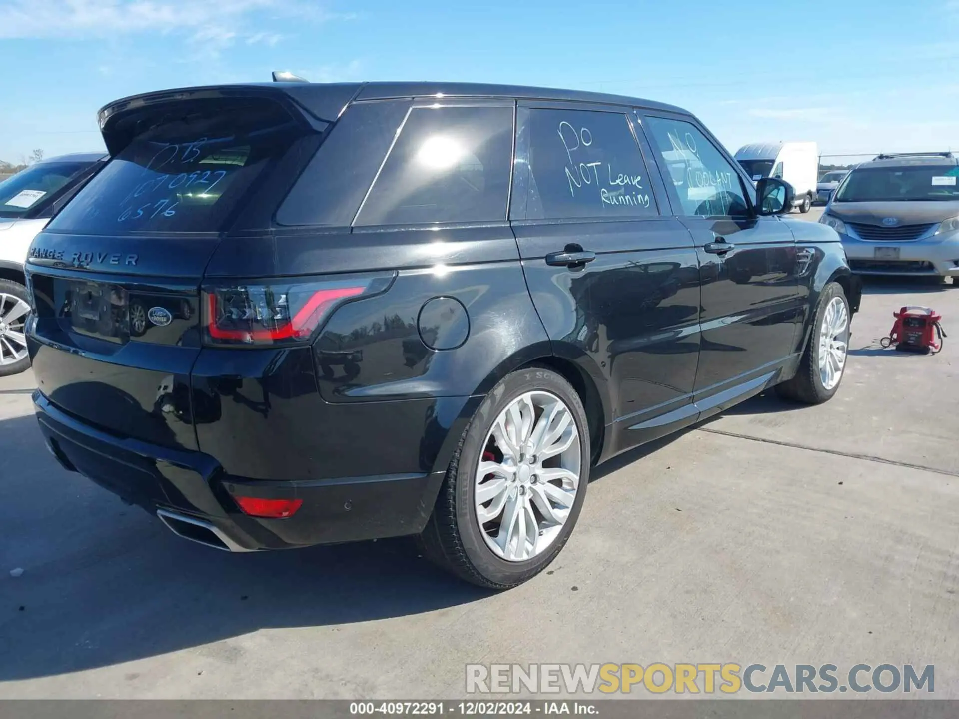 4 Photograph of a damaged car SALWR2RE1KA831684 LAND ROVER RANGE ROVER SPORT 2019