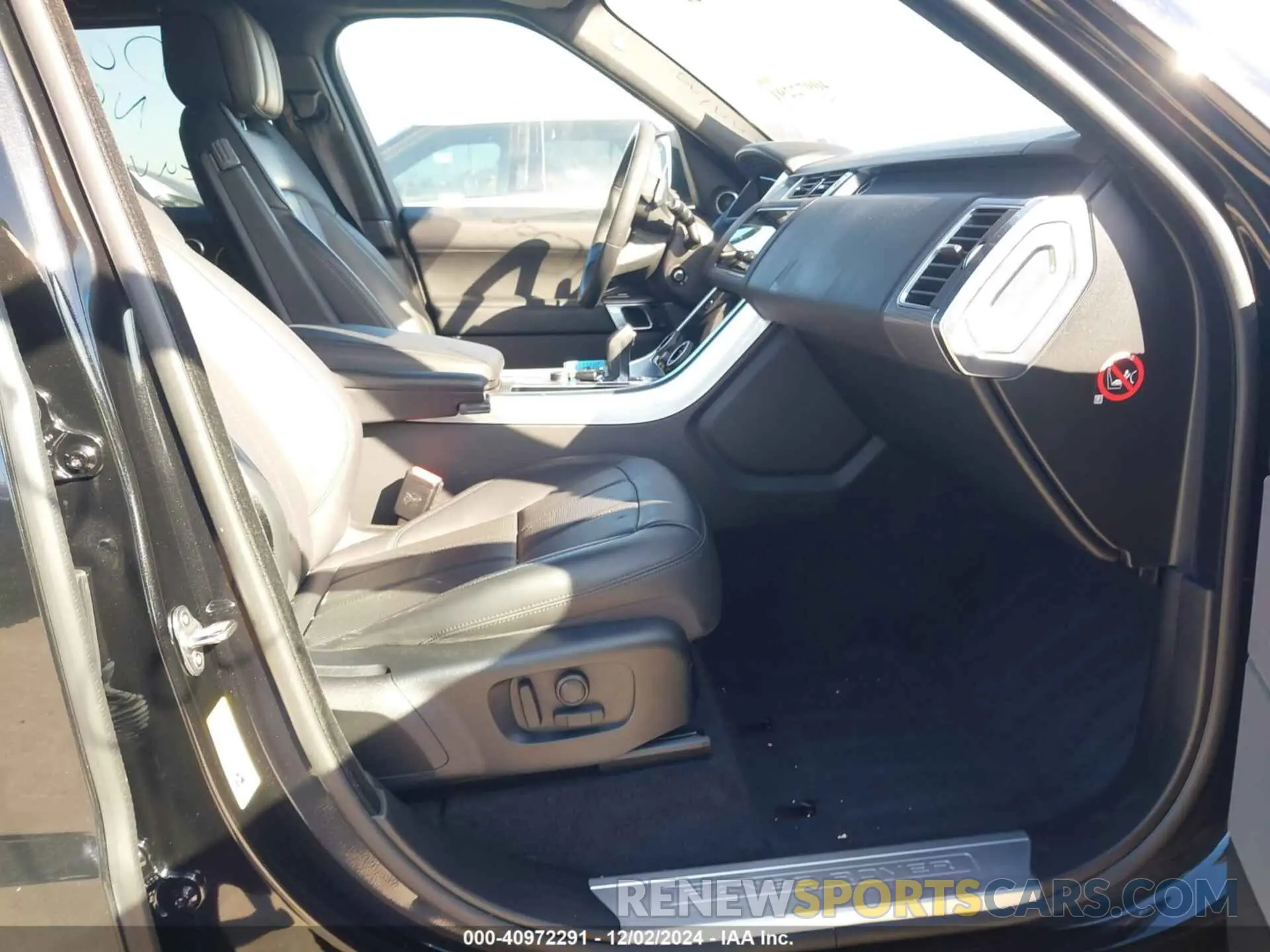 5 Photograph of a damaged car SALWR2RE1KA831684 LAND ROVER RANGE ROVER SPORT 2019