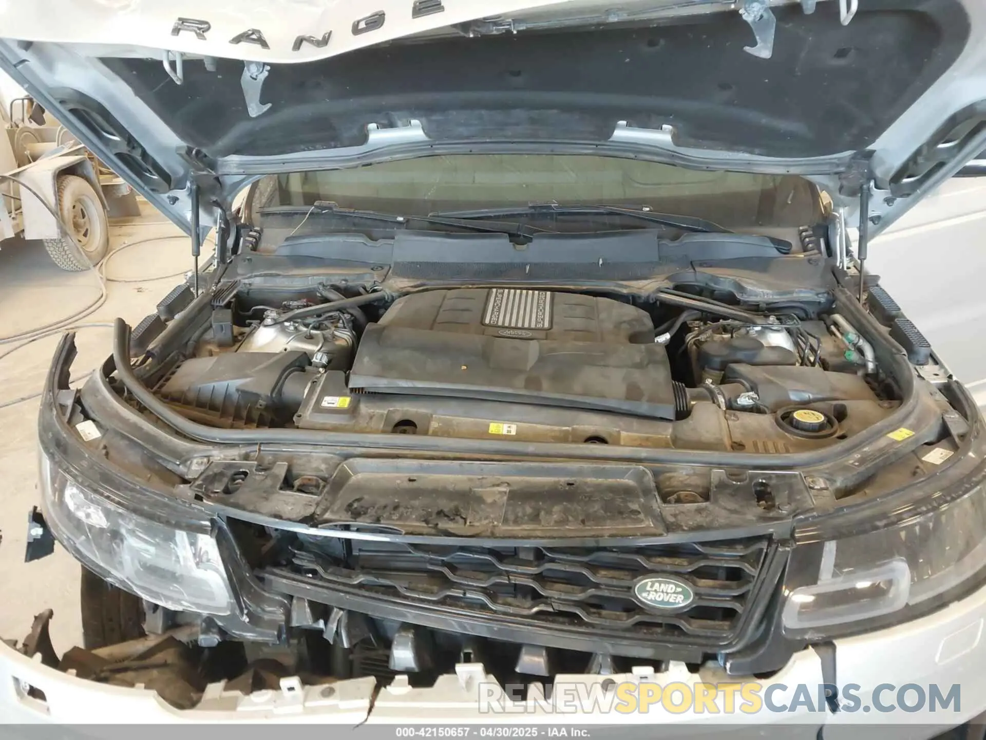 10 Photograph of a damaged car SALWR2RE2KA817194 LAND ROVER RANGE ROVER SPORT 2019