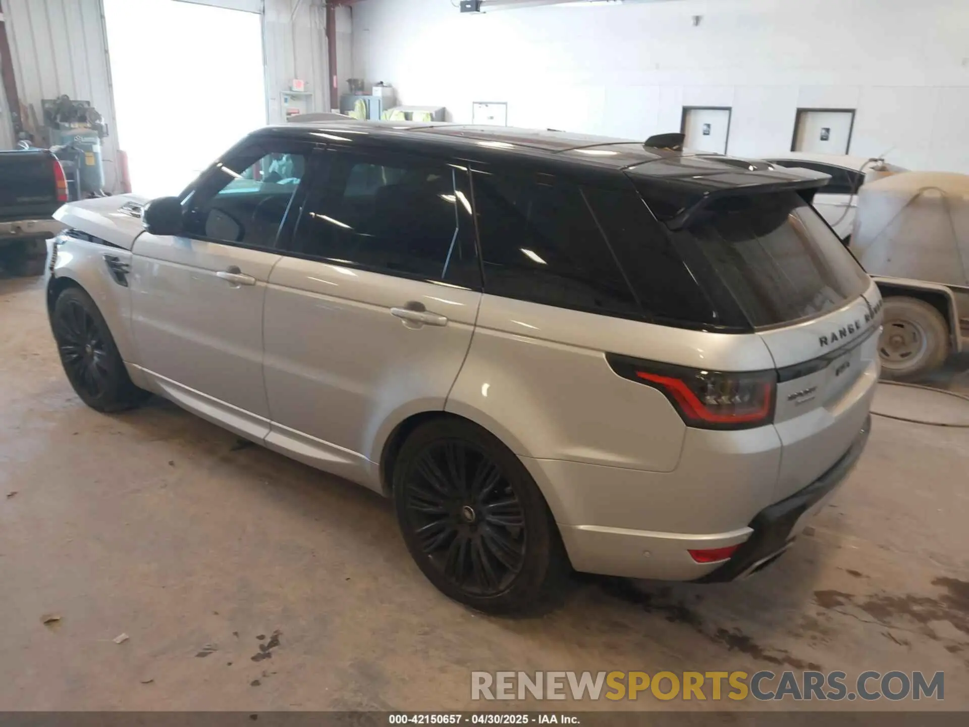 3 Photograph of a damaged car SALWR2RE2KA817194 LAND ROVER RANGE ROVER SPORT 2019