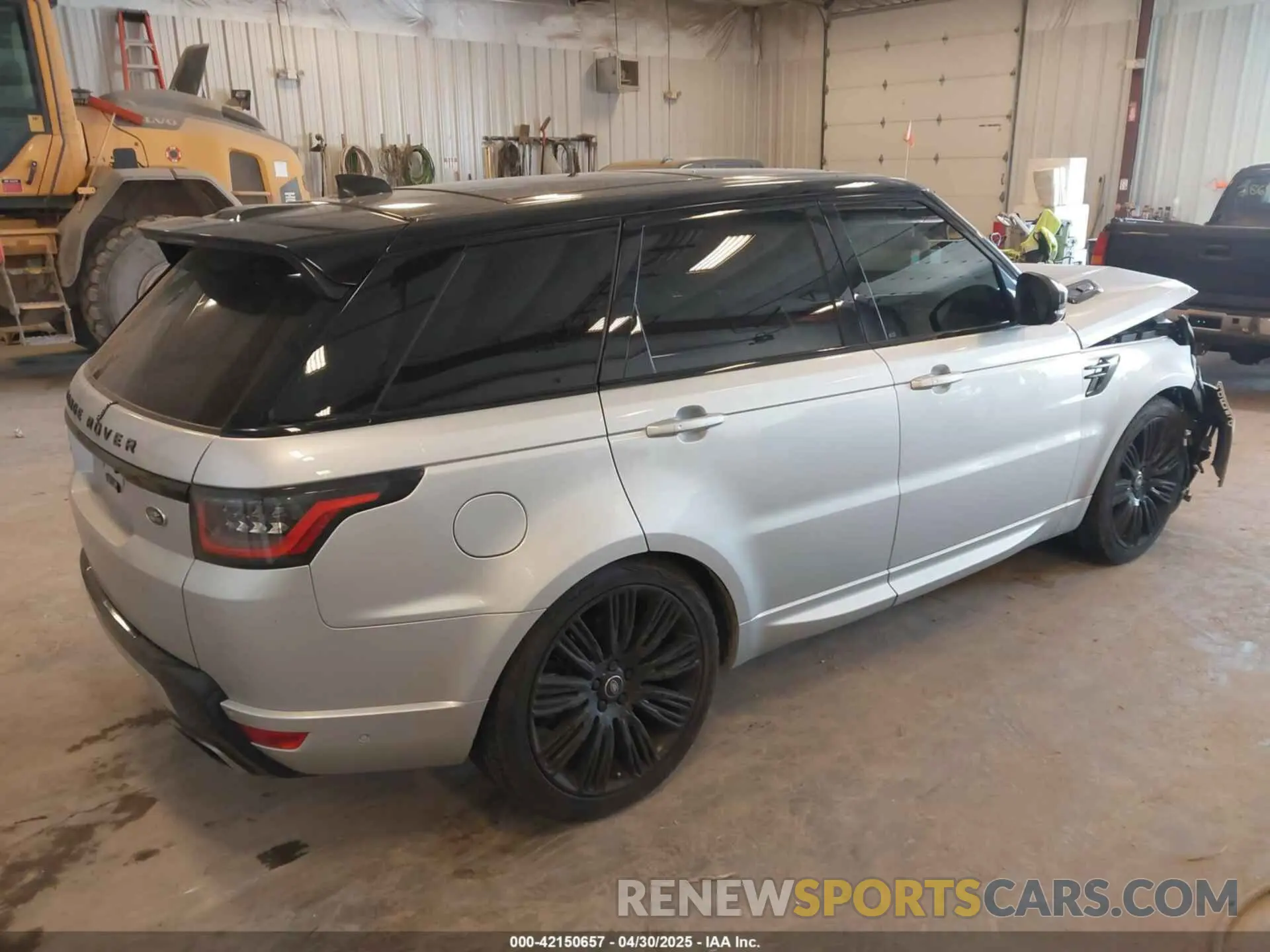 4 Photograph of a damaged car SALWR2RE2KA817194 LAND ROVER RANGE ROVER SPORT 2019