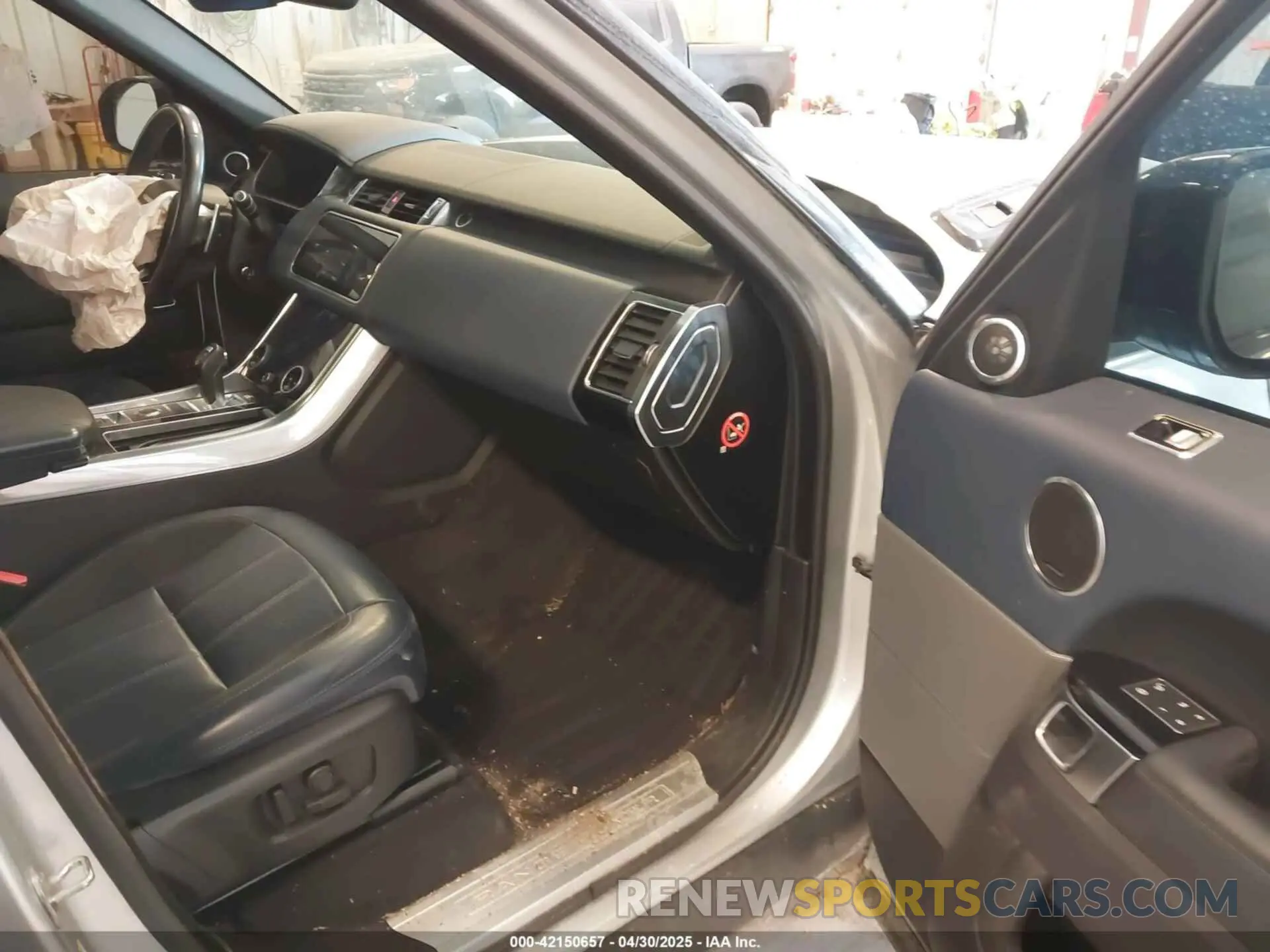5 Photograph of a damaged car SALWR2RE2KA817194 LAND ROVER RANGE ROVER SPORT 2019