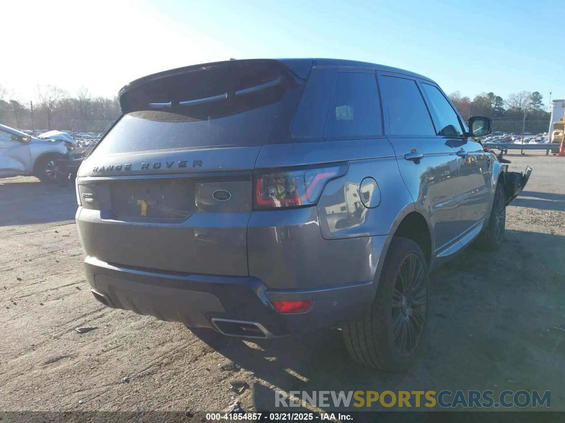 4 Photograph of a damaged car SALWR2RE3KA838717 LAND ROVER RANGE ROVER SPORT 2019