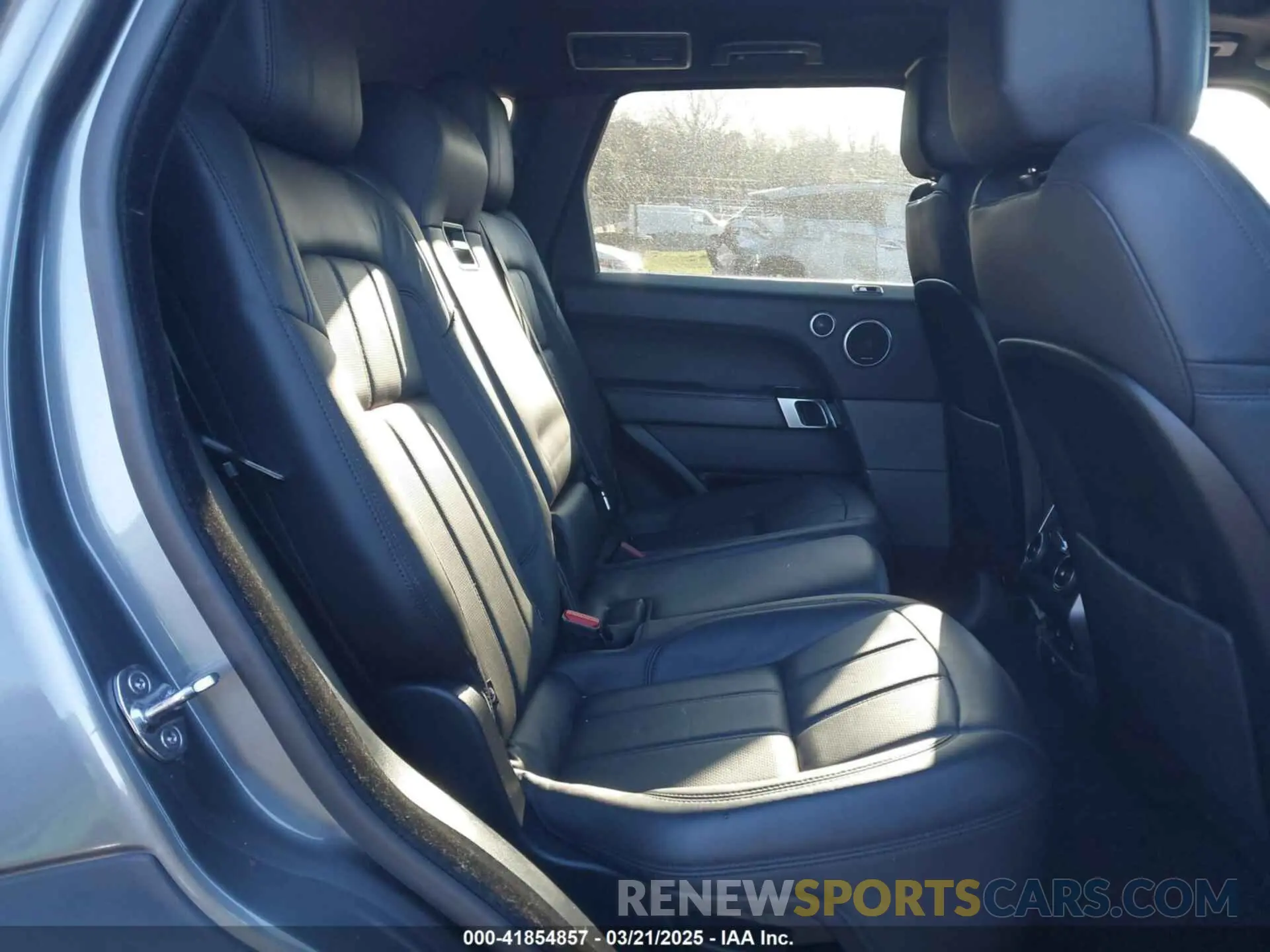 8 Photograph of a damaged car SALWR2RE3KA838717 LAND ROVER RANGE ROVER SPORT 2019