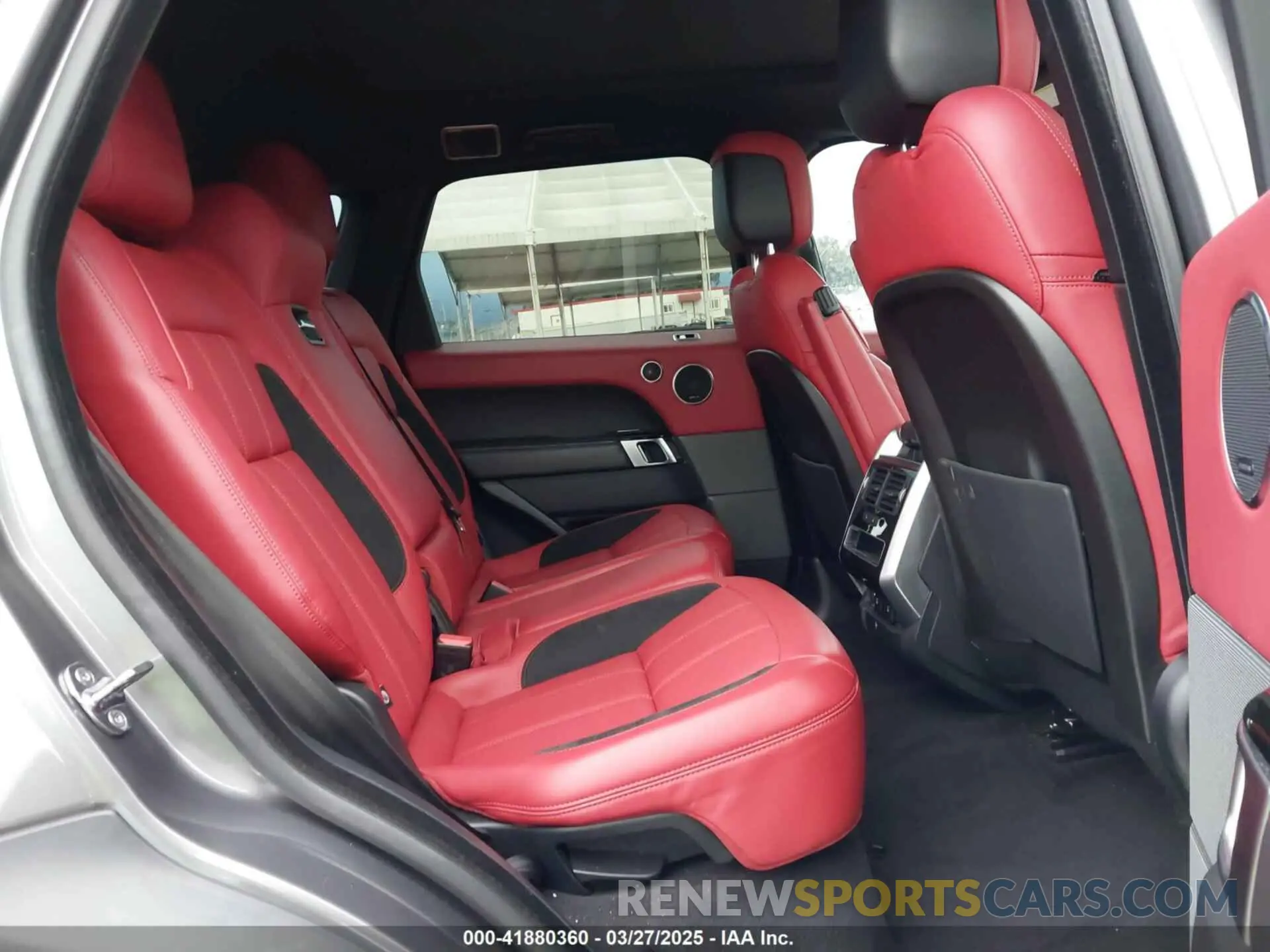 8 Photograph of a damaged car SALWR2RE4KA850004 LAND ROVER RANGE ROVER SPORT 2019