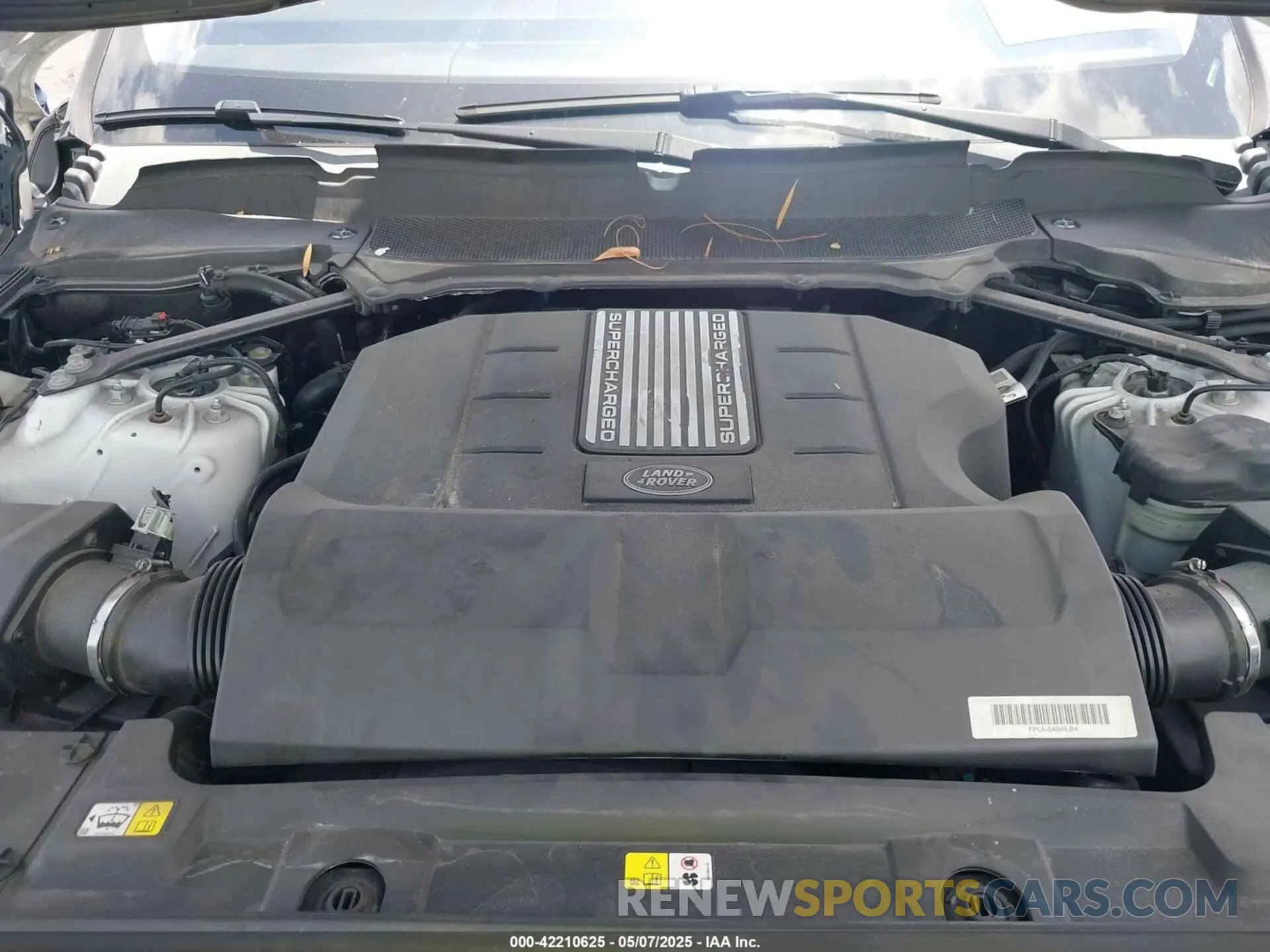 10 Photograph of a damaged car SALWR2RE5KA835818 LAND ROVER RANGE ROVER SPORT 2019