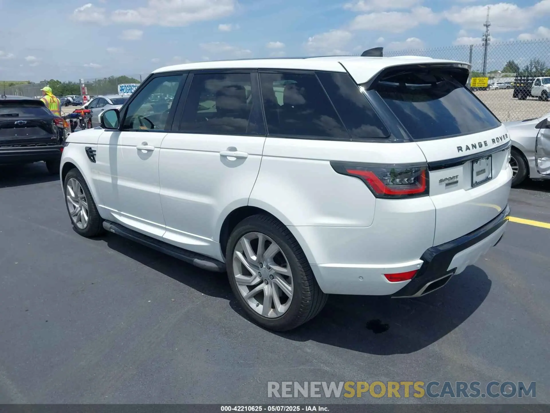 3 Photograph of a damaged car SALWR2RE5KA835818 LAND ROVER RANGE ROVER SPORT 2019