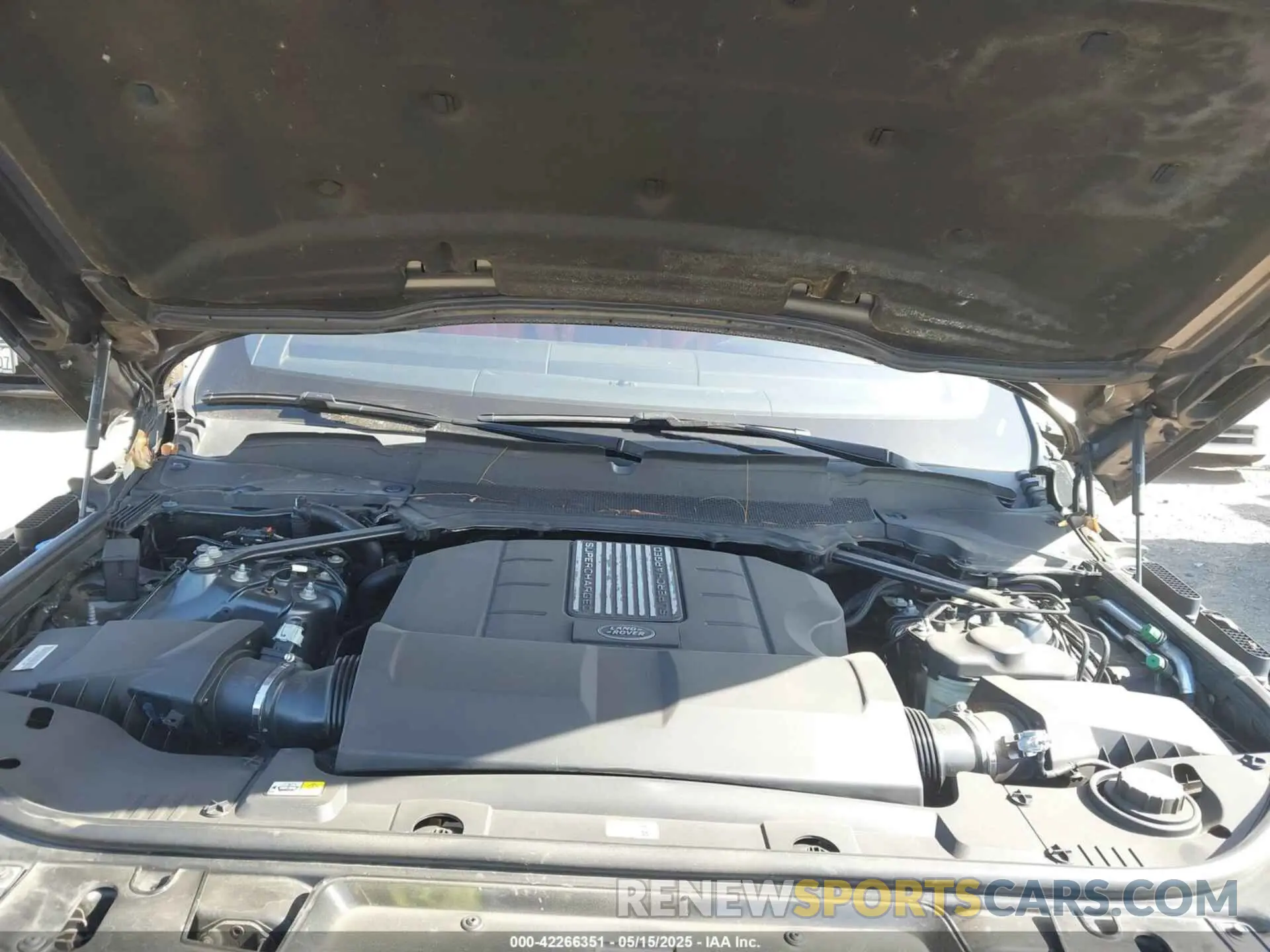 10 Photograph of a damaged car SALWR2RE6KA851607 LAND ROVER RANGE ROVER SPORT 2019