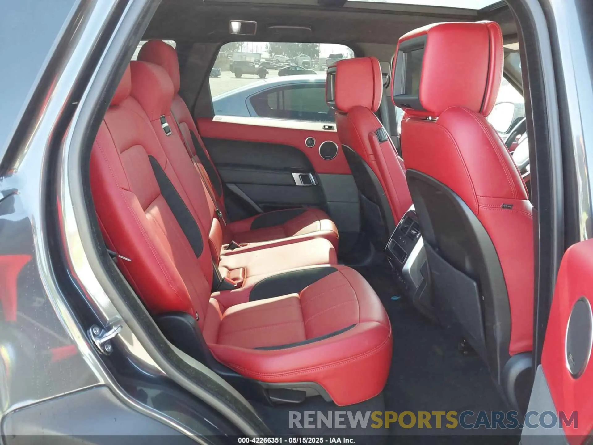8 Photograph of a damaged car SALWR2RE6KA851607 LAND ROVER RANGE ROVER SPORT 2019