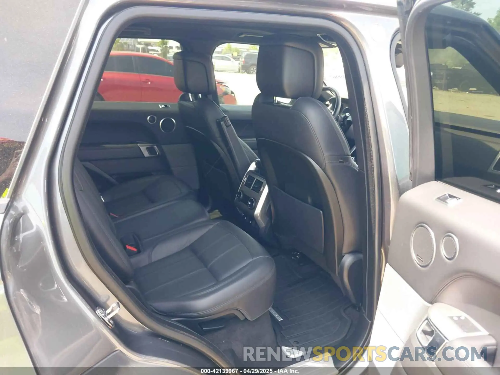 8 Photograph of a damaged car SALWR2RK9KA840316 LAND ROVER RANGE ROVER SPORT 2019