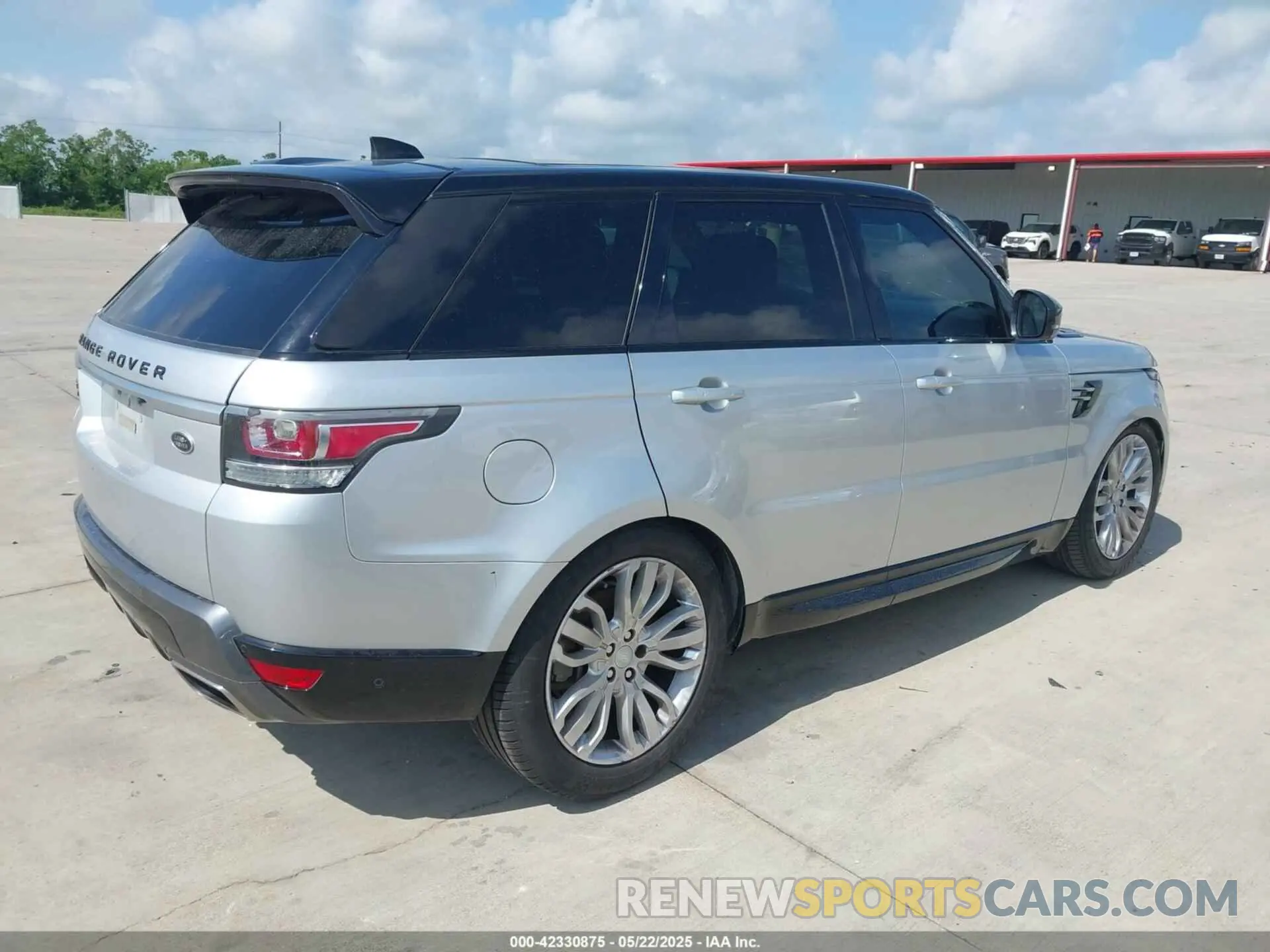 4 Photograph of a damaged car SALWR2RU1KA870203 LAND ROVER RANGE ROVER SPORT 2019