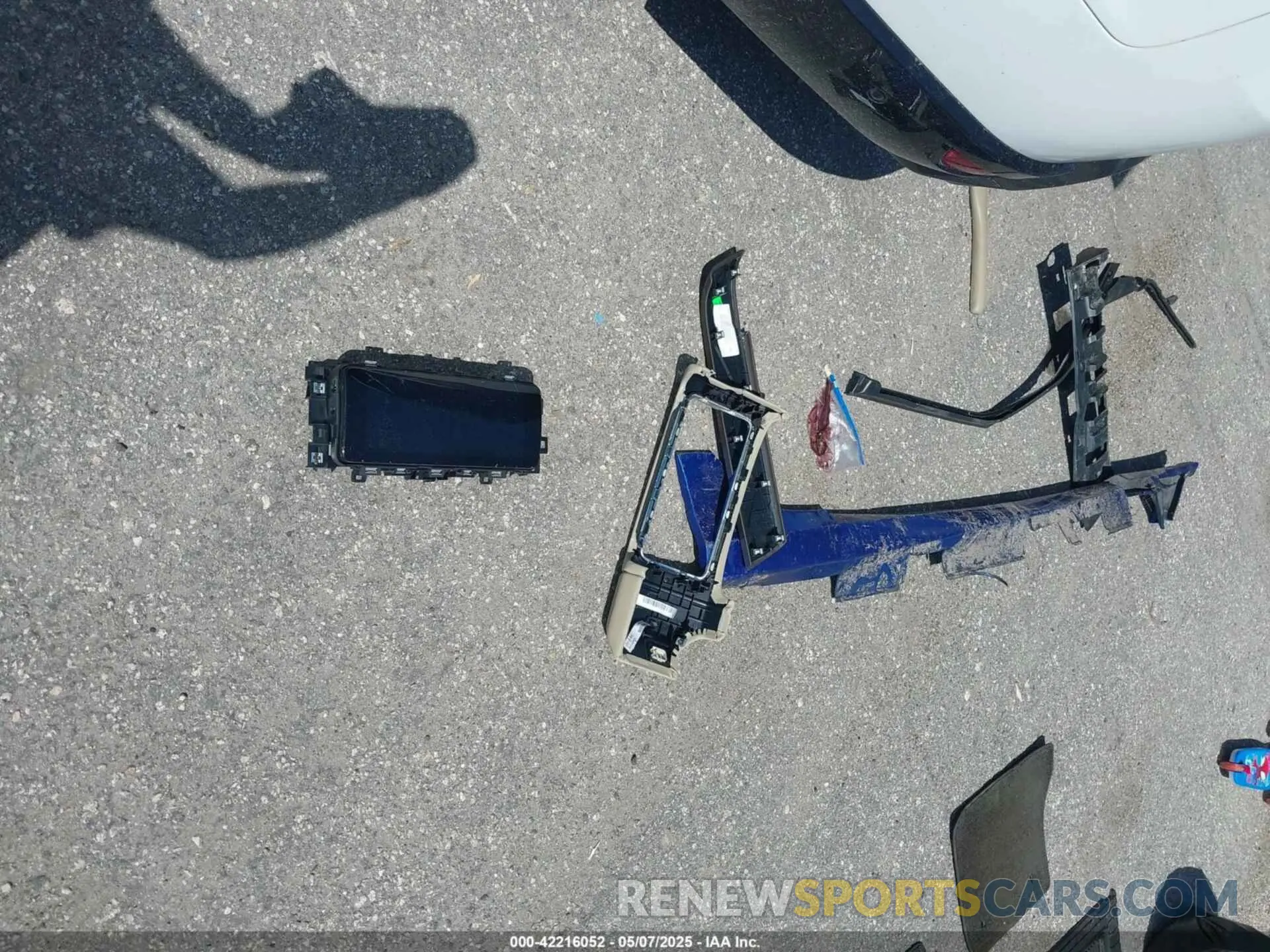 12 Photograph of a damaged car SALWR2RV2KA420472 LAND ROVER RANGE ROVER SPORT 2019