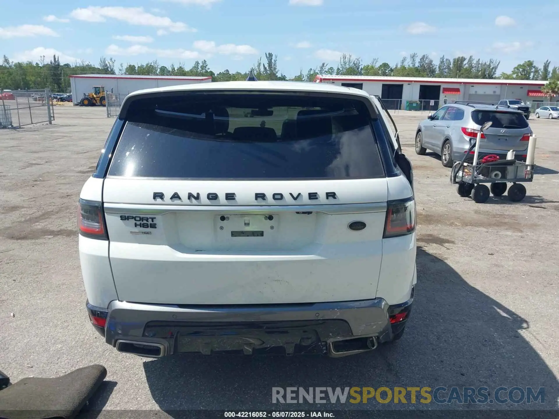 17 Photograph of a damaged car SALWR2RV2KA420472 LAND ROVER RANGE ROVER SPORT 2019