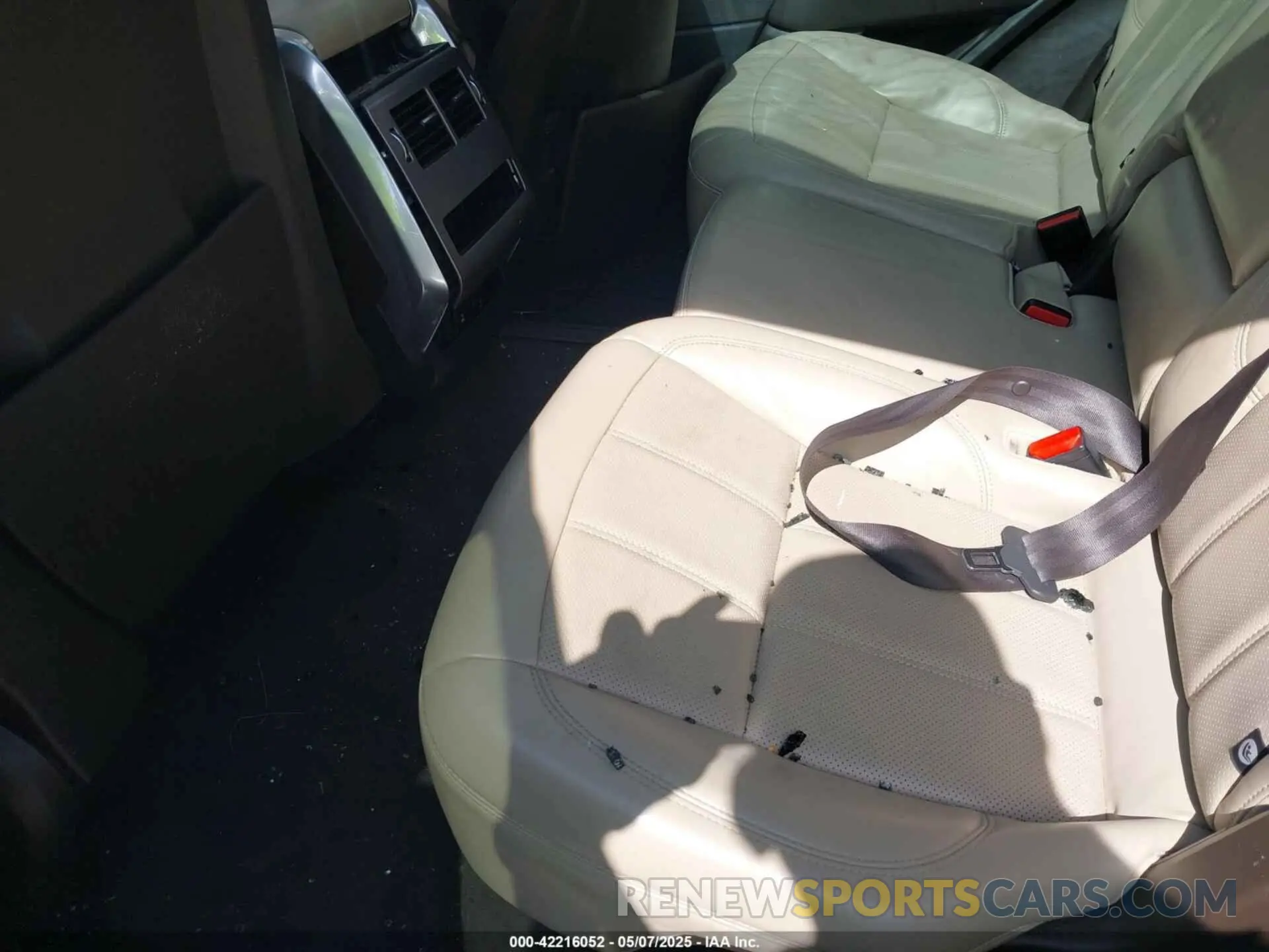8 Photograph of a damaged car SALWR2RV2KA420472 LAND ROVER RANGE ROVER SPORT 2019