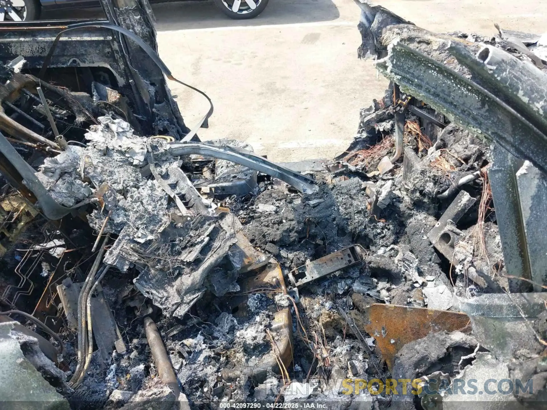 5 Photograph of a damaged car SALWR2RV2KA814148 LAND ROVER RANGE ROVER SPORT 2019