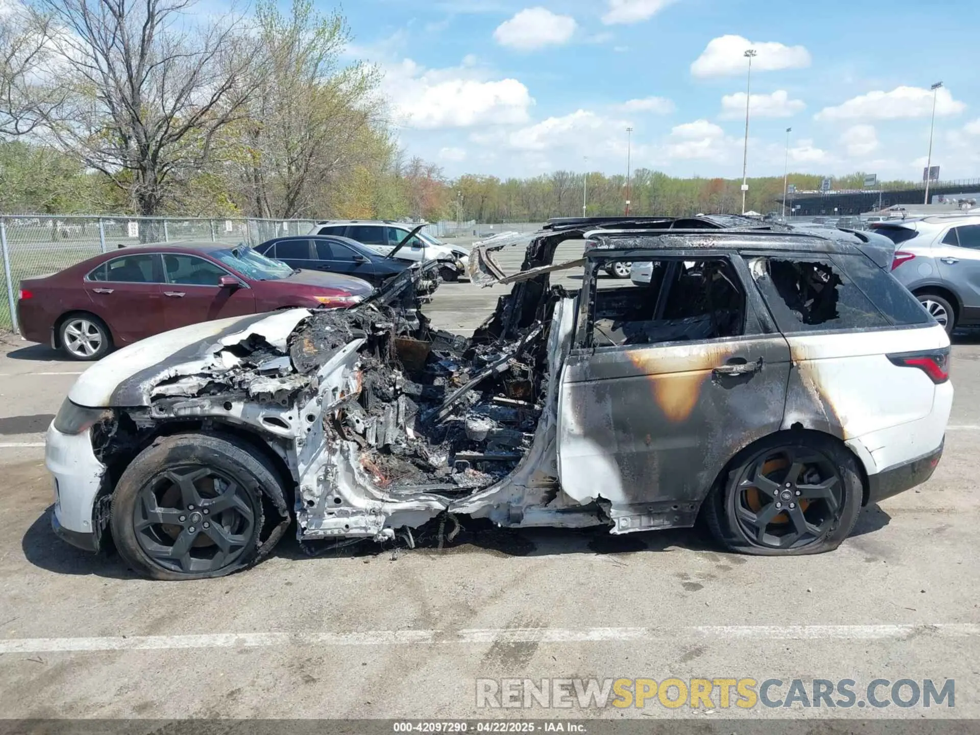 6 Photograph of a damaged car SALWR2RV2KA814148 LAND ROVER RANGE ROVER SPORT 2019