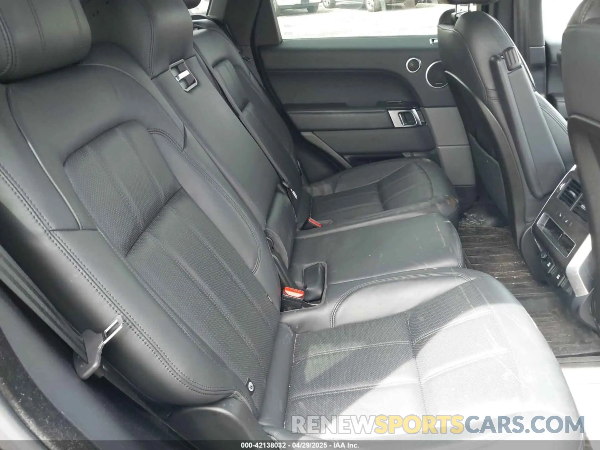 8 Photograph of a damaged car SALWR2RV2KA822315 LAND ROVER RANGE ROVER SPORT 2019