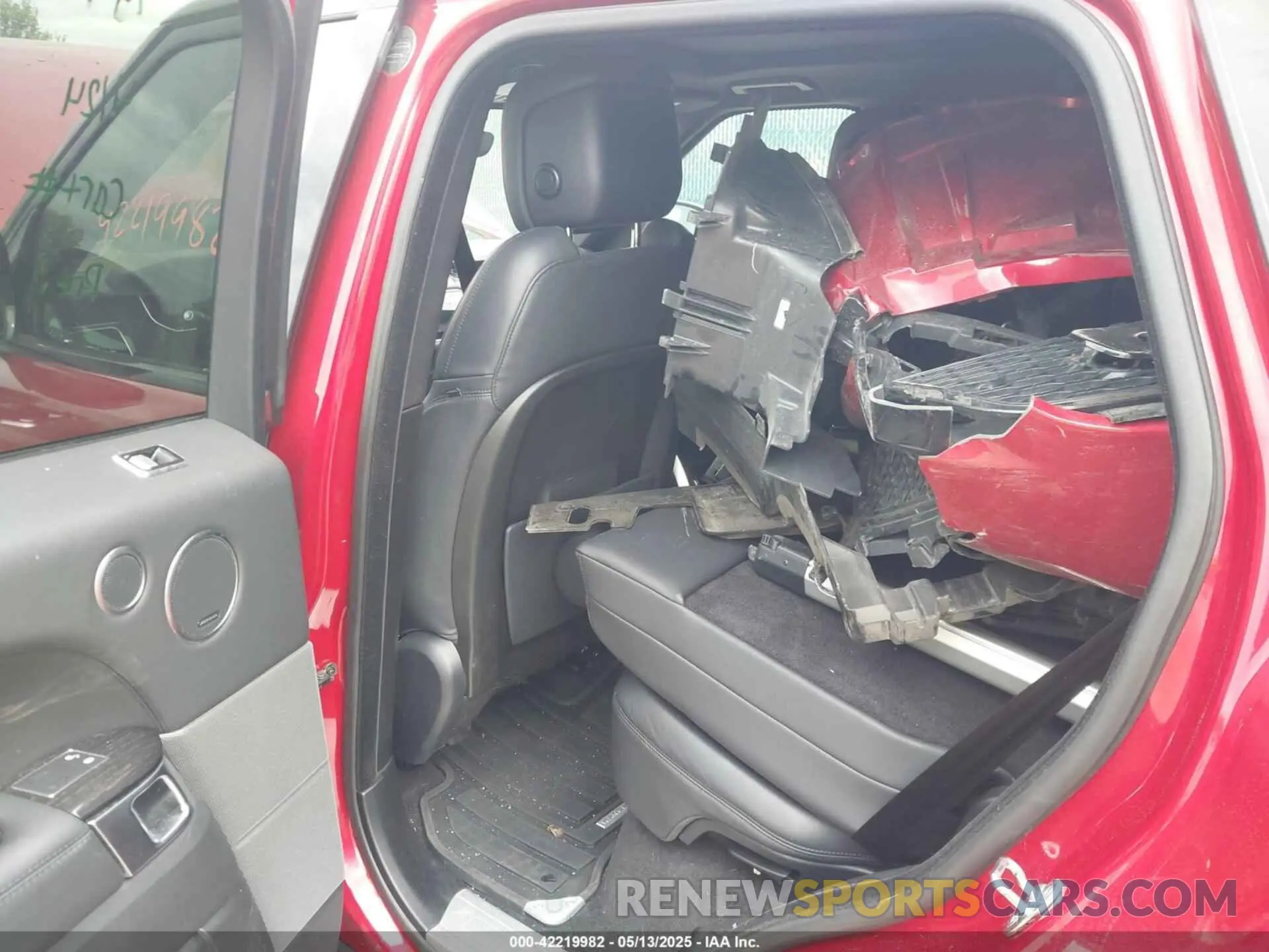 18 Photograph of a damaged car SALWR2RV6KA838307 LAND ROVER RANGE ROVER SPORT 2019