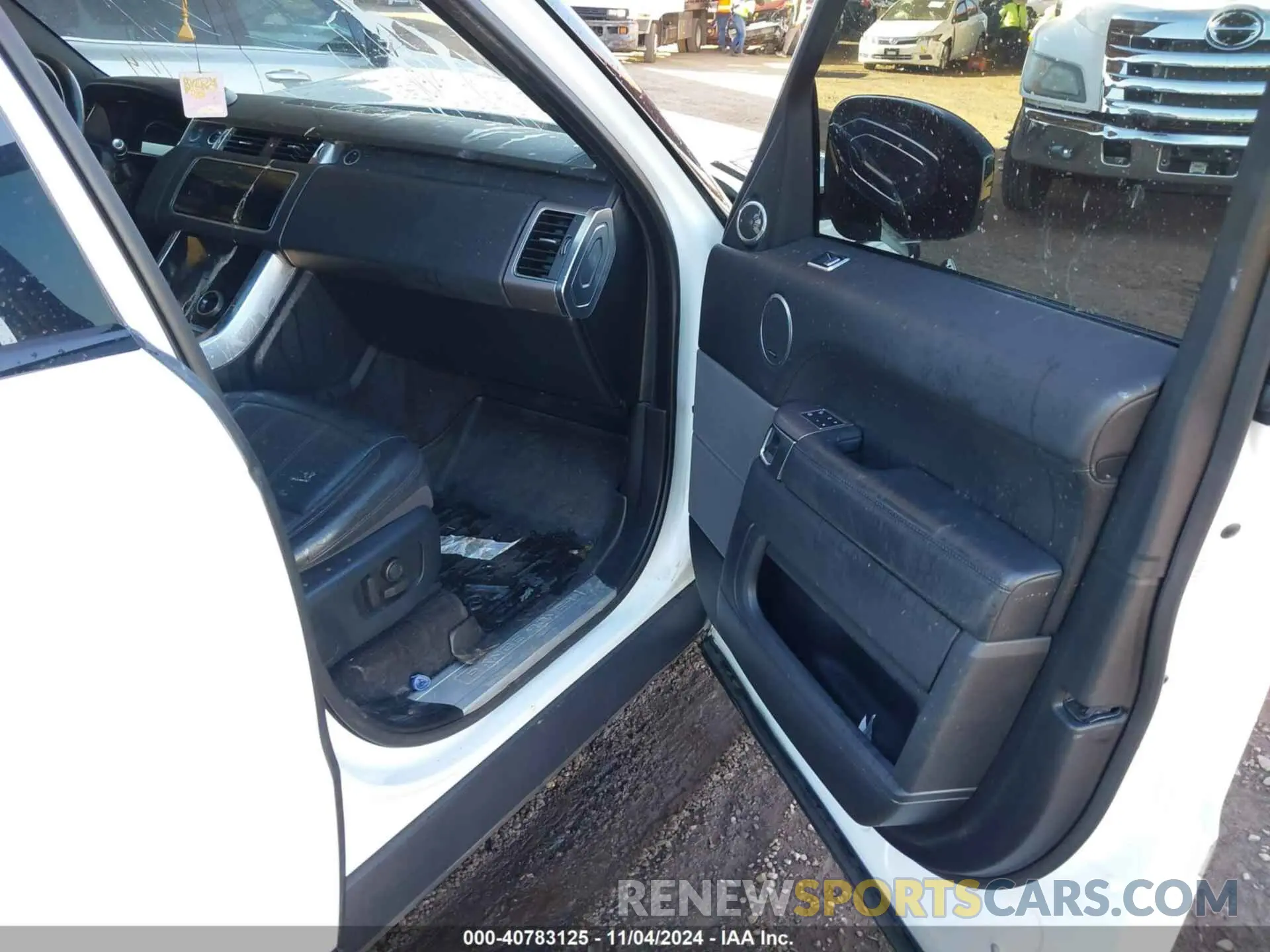 5 Photograph of a damaged car SALWR2RV6KA841840 LAND ROVER RANGE ROVER SPORT 2019