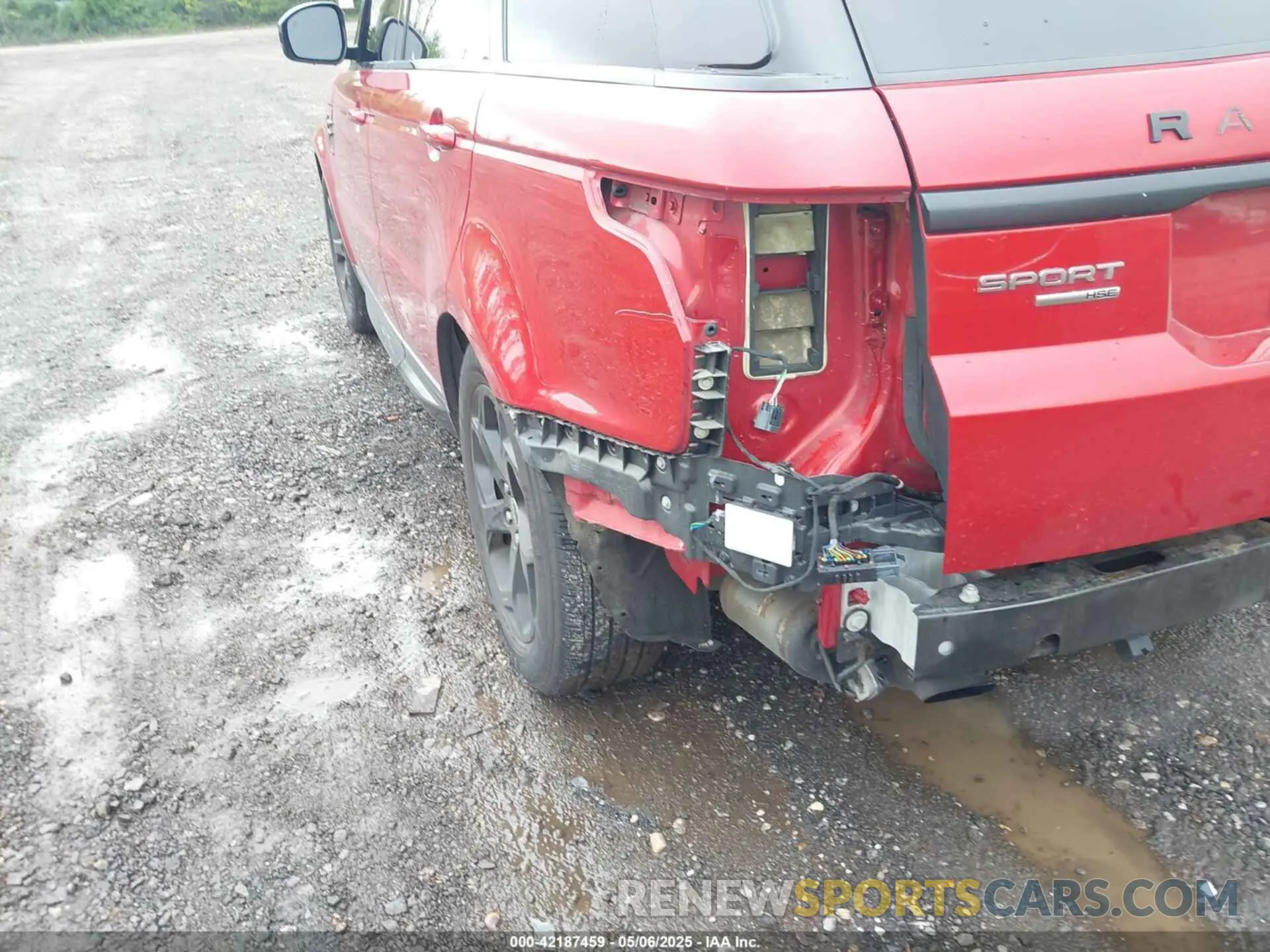 19 Photograph of a damaged car SALWR2RV8KA816535 LAND ROVER RANGE ROVER SPORT 2019
