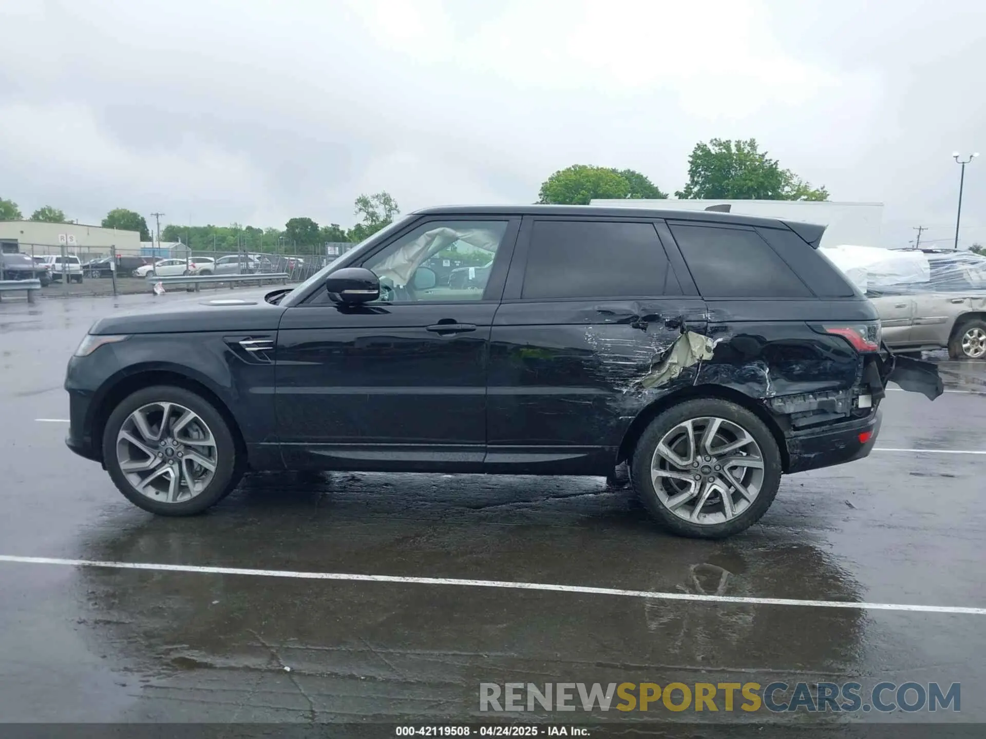 14 Photograph of a damaged car SALWR2RV9KA829505 LAND ROVER RANGE ROVER SPORT 2019