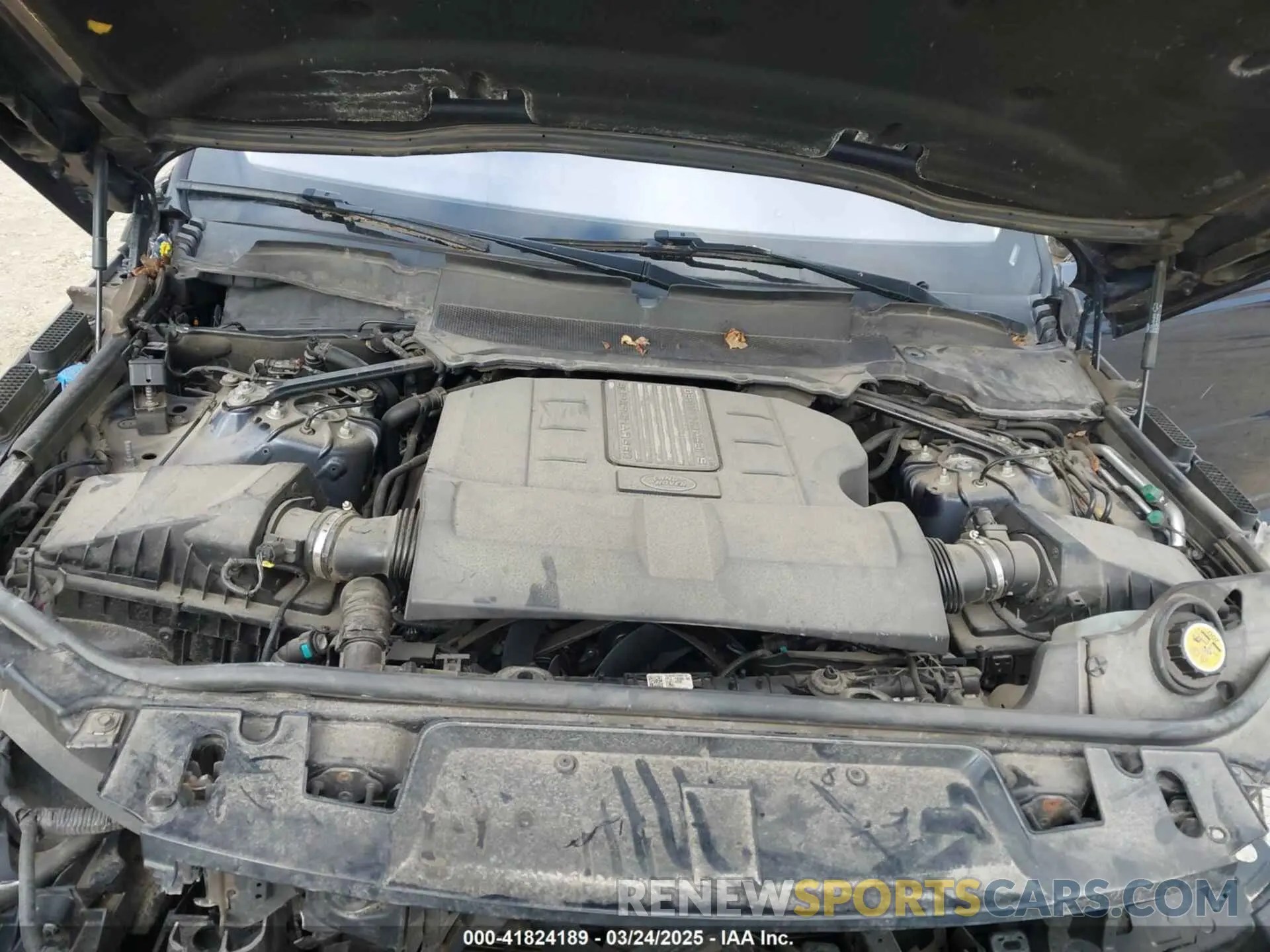 10 Photograph of a damaged car SALWR2RVXKA824104 LAND ROVER RANGE ROVER SPORT 2019