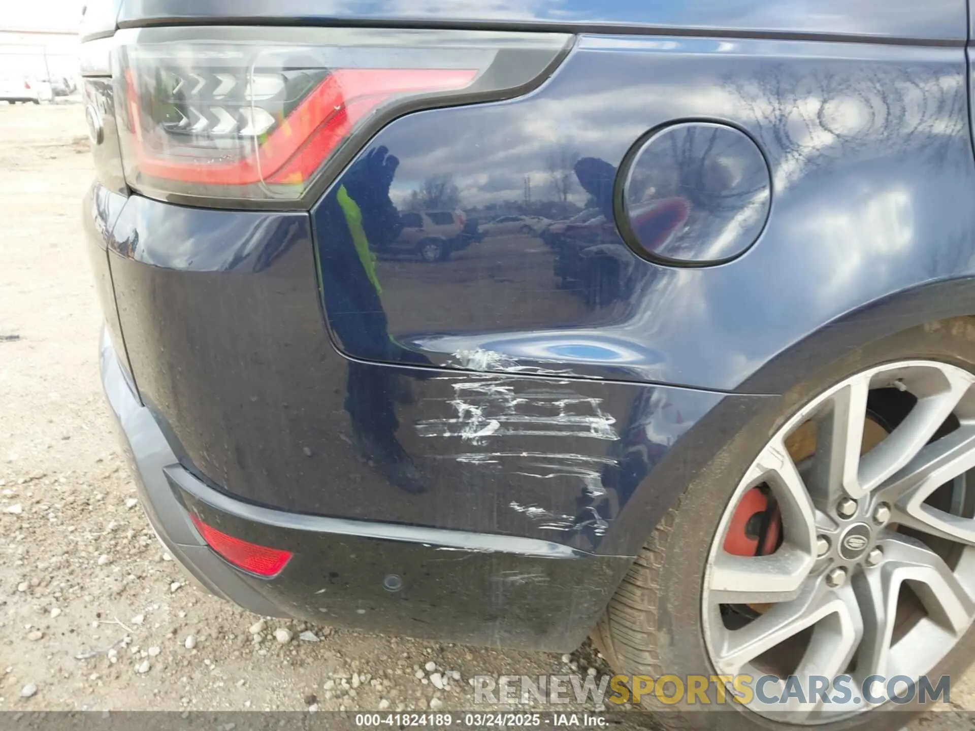 21 Photograph of a damaged car SALWR2RVXKA824104 LAND ROVER RANGE ROVER SPORT 2019