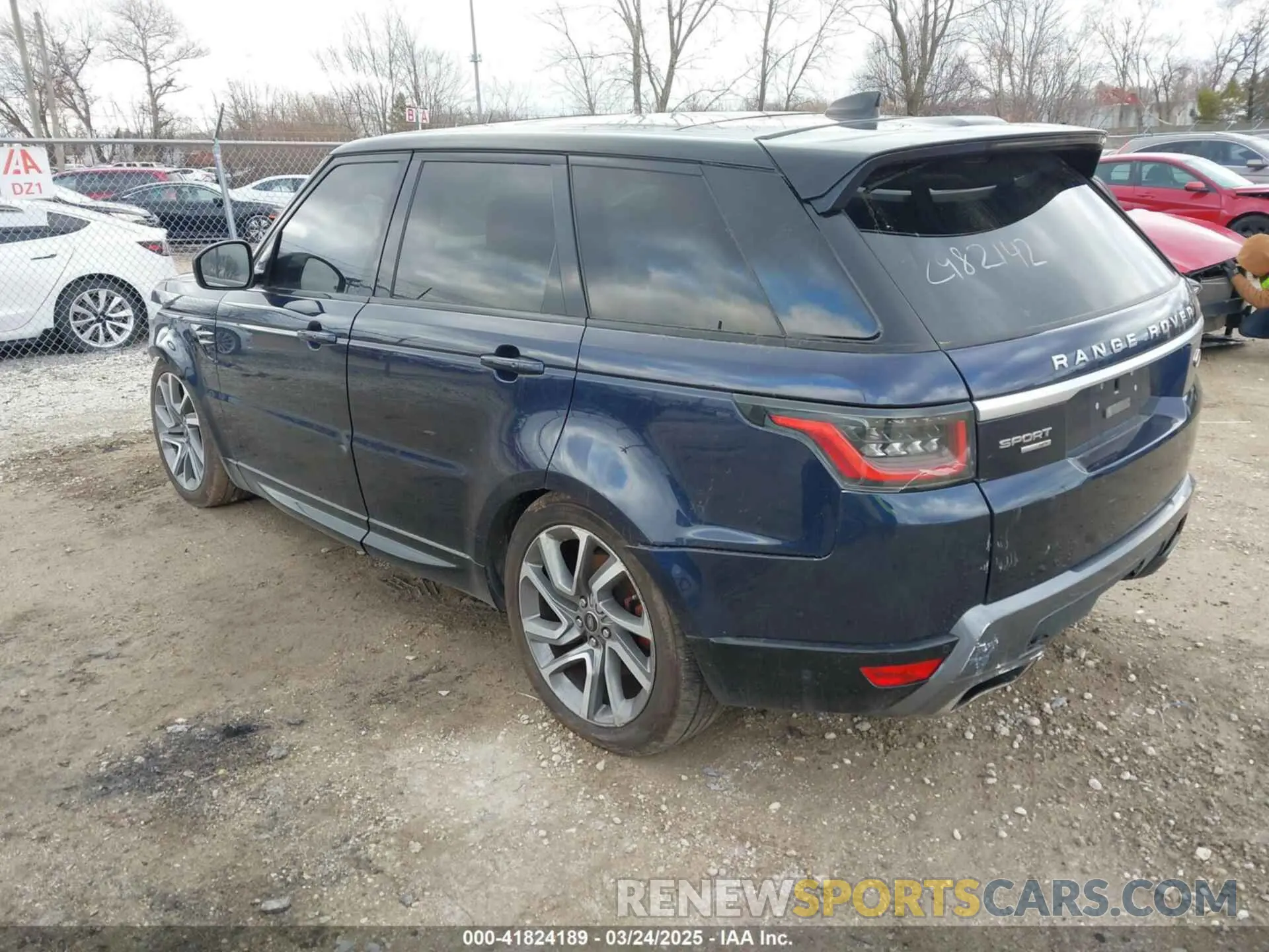 3 Photograph of a damaged car SALWR2RVXKA824104 LAND ROVER RANGE ROVER SPORT 2019