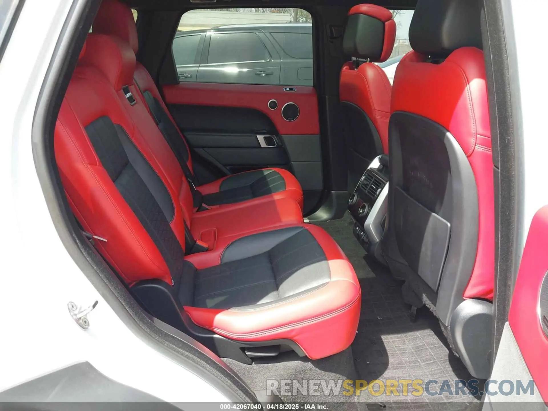 8 Photograph of a damaged car SALWV2SV1KA418184 LAND ROVER RANGE ROVER SPORT 2019
