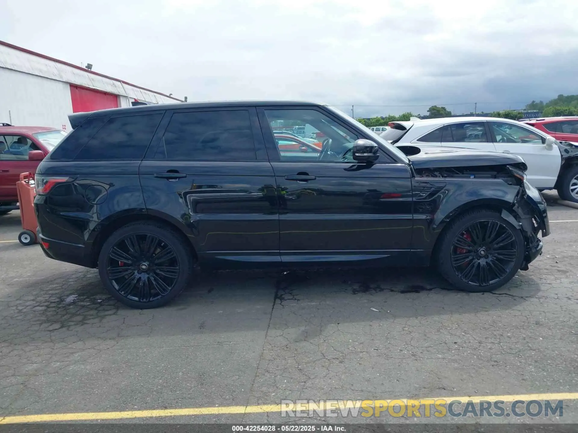 13 Photograph of a damaged car SALWV2SV8KA422054 LAND ROVER RANGE ROVER SPORT 2019
