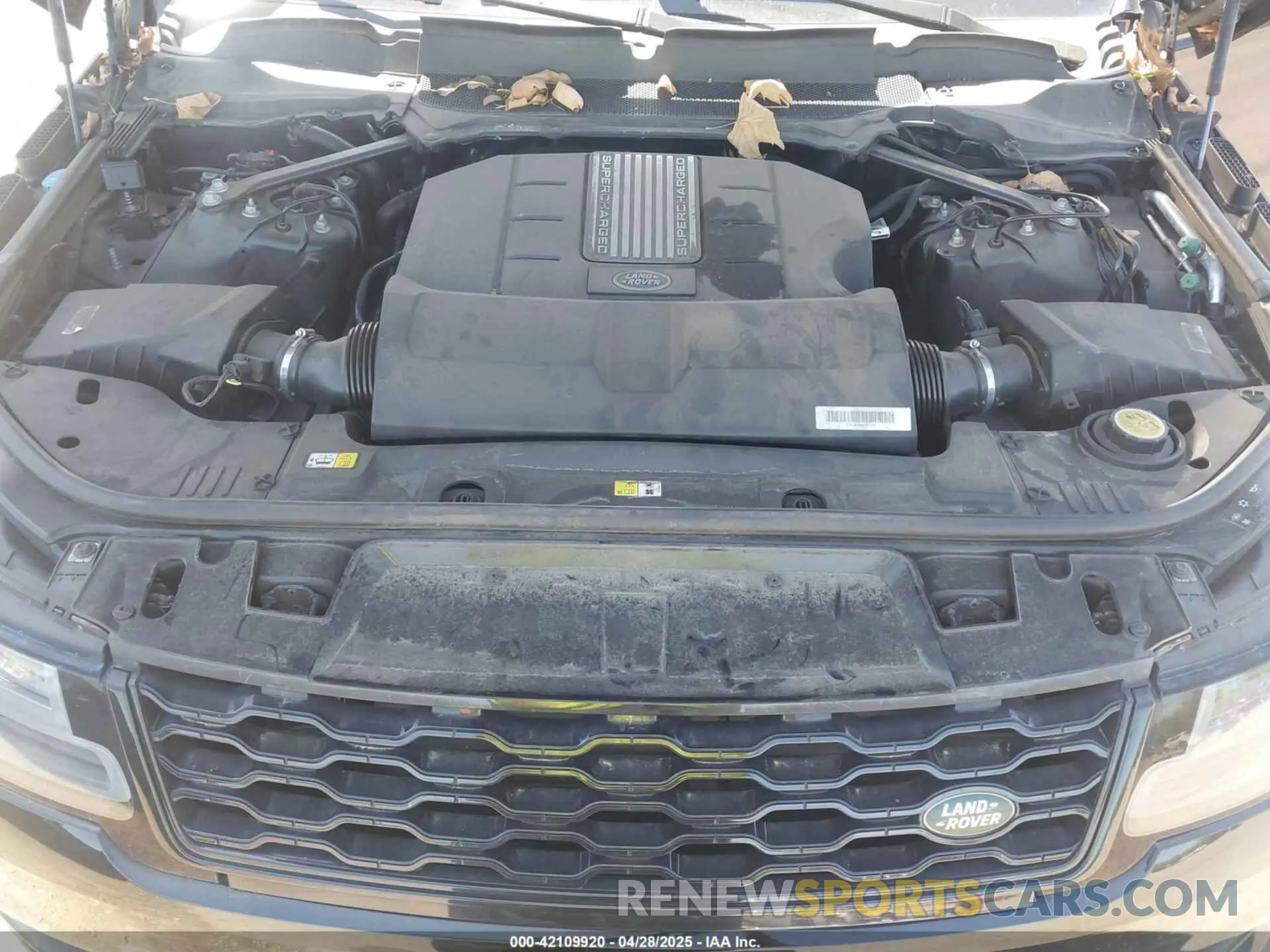 10 Photograph of a damaged car SALWV2SV8KA820624 LAND ROVER RANGE ROVER SPORT 2019