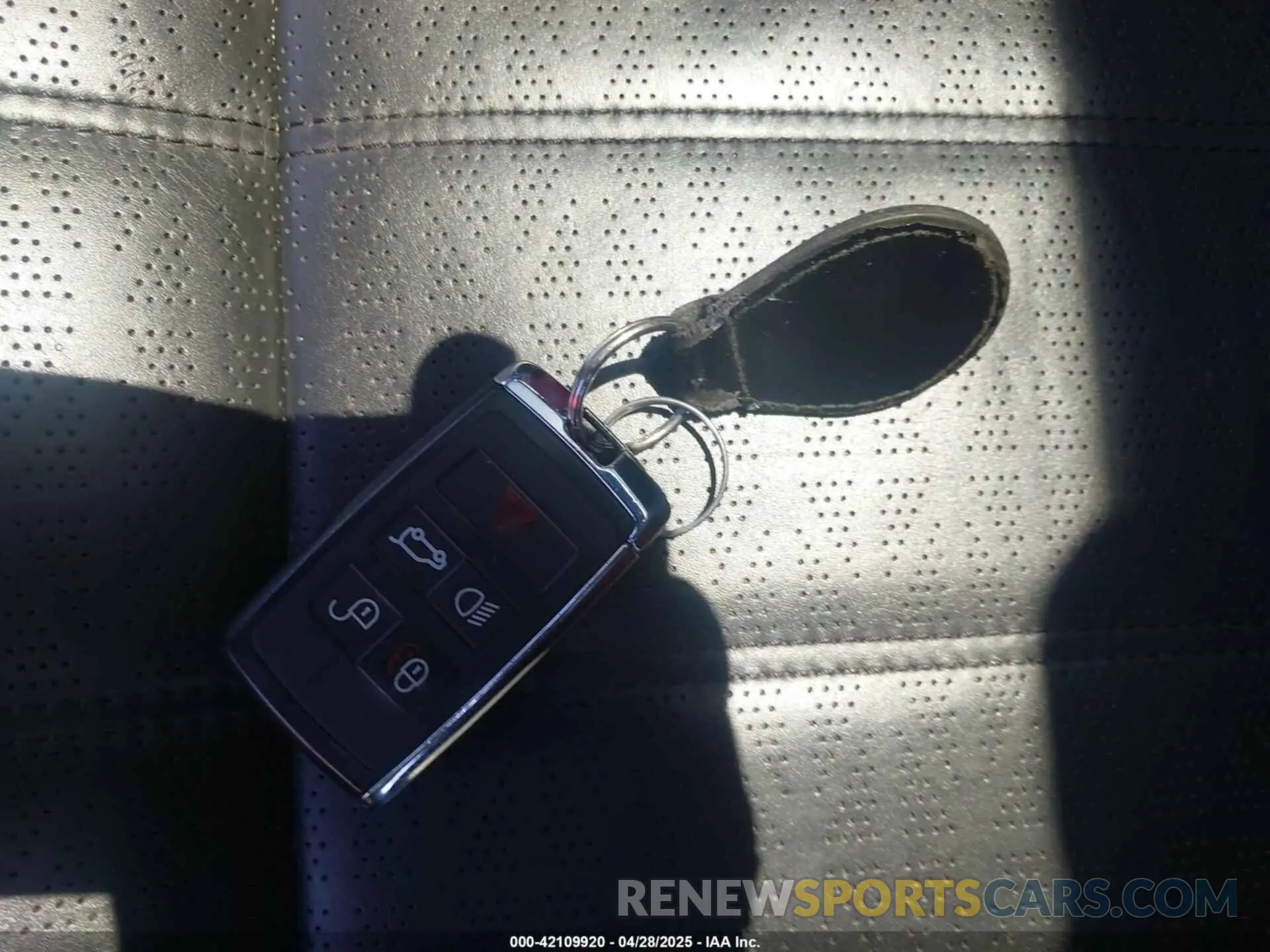 11 Photograph of a damaged car SALWV2SV8KA820624 LAND ROVER RANGE ROVER SPORT 2019