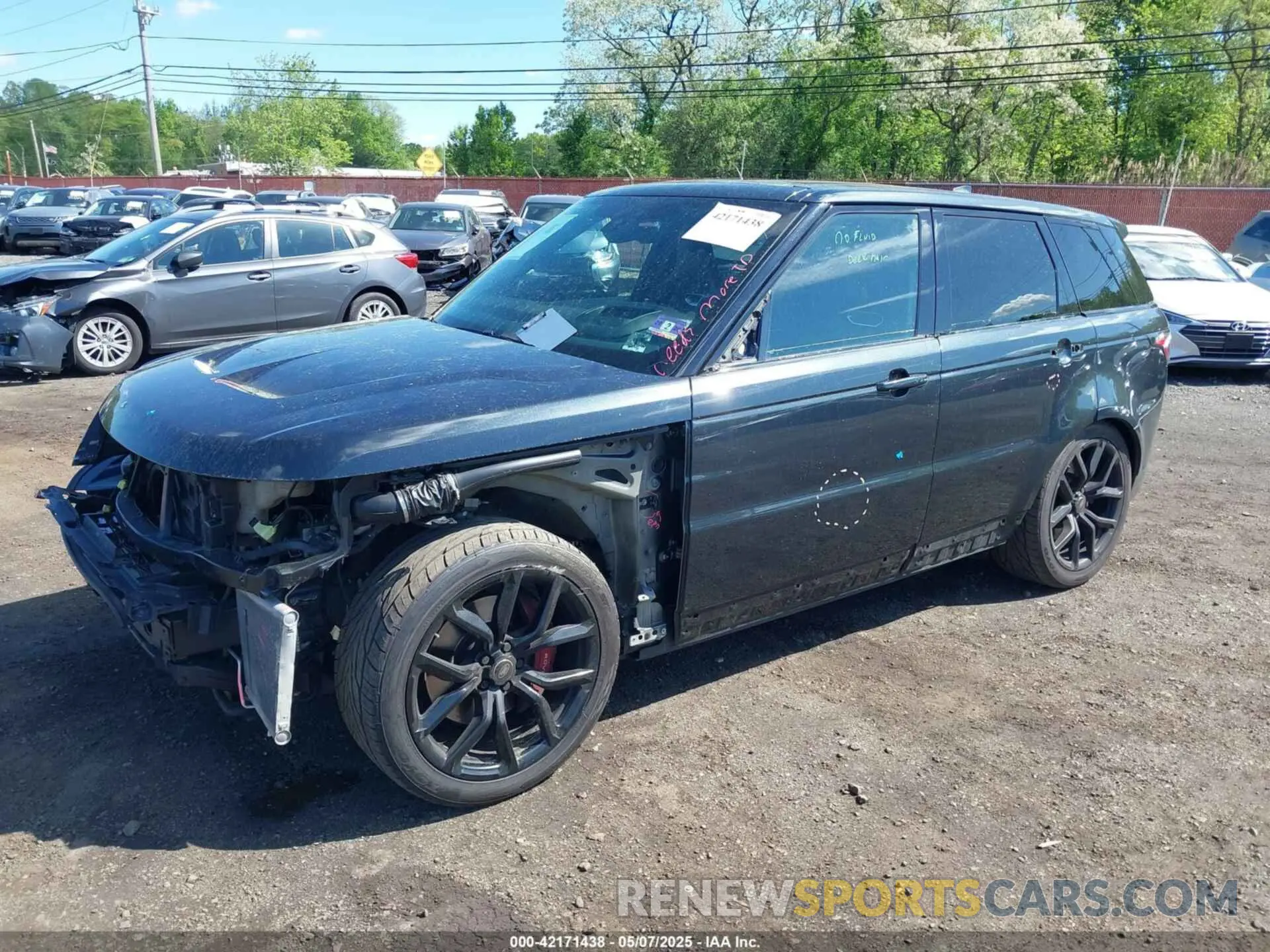 17 Photograph of a damaged car SALWZ2SE5KA822125 LAND ROVER RANGE ROVER SPORT 2019