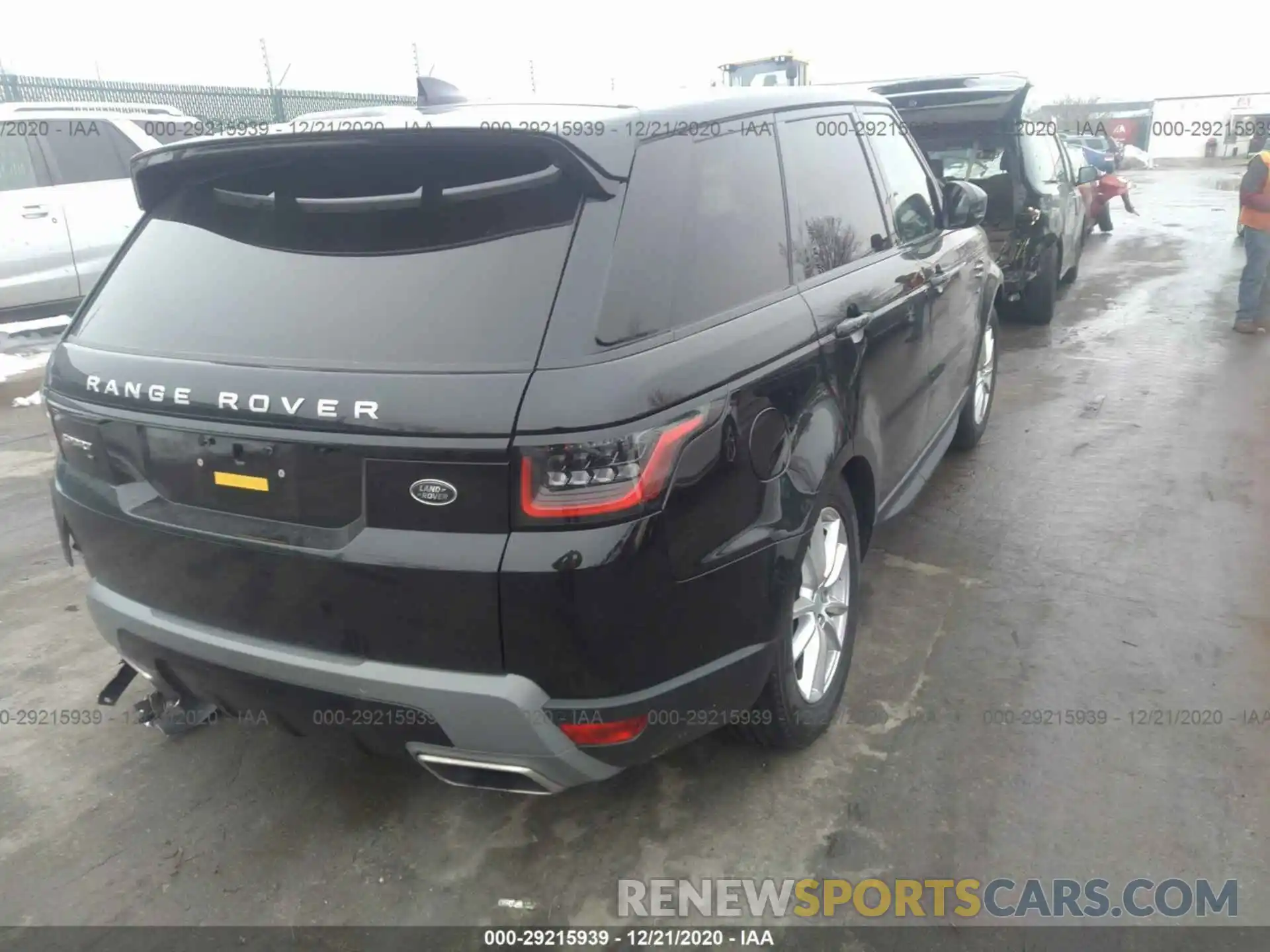 4 Photograph of a damaged car SALWG2SU4LA717381 LAND ROVER RANGE ROVER SPORT 2020