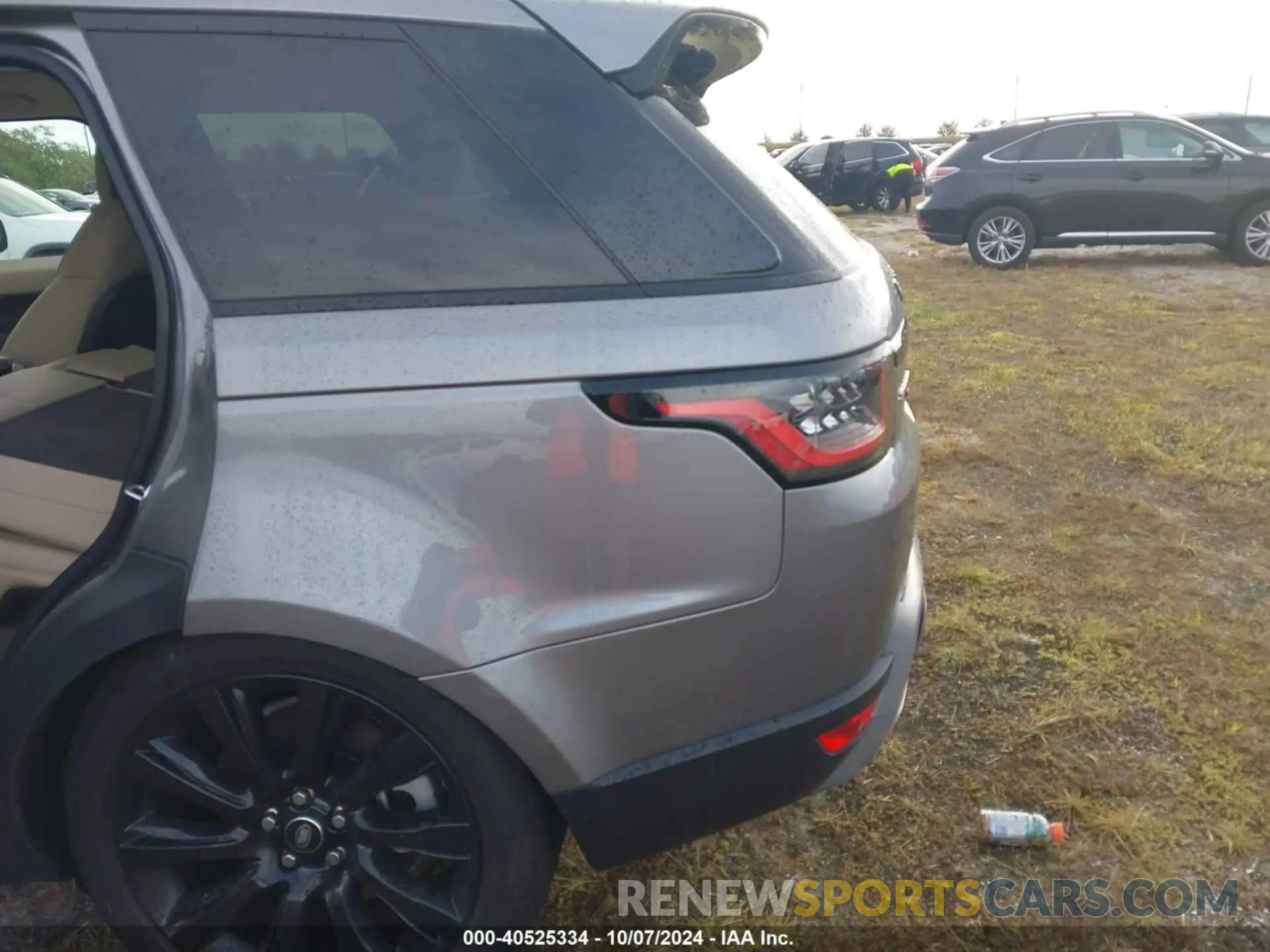 3 Photograph of a damaged car SALWG2SU5LA726509 LAND ROVER RANGE ROVER SPORT 2020