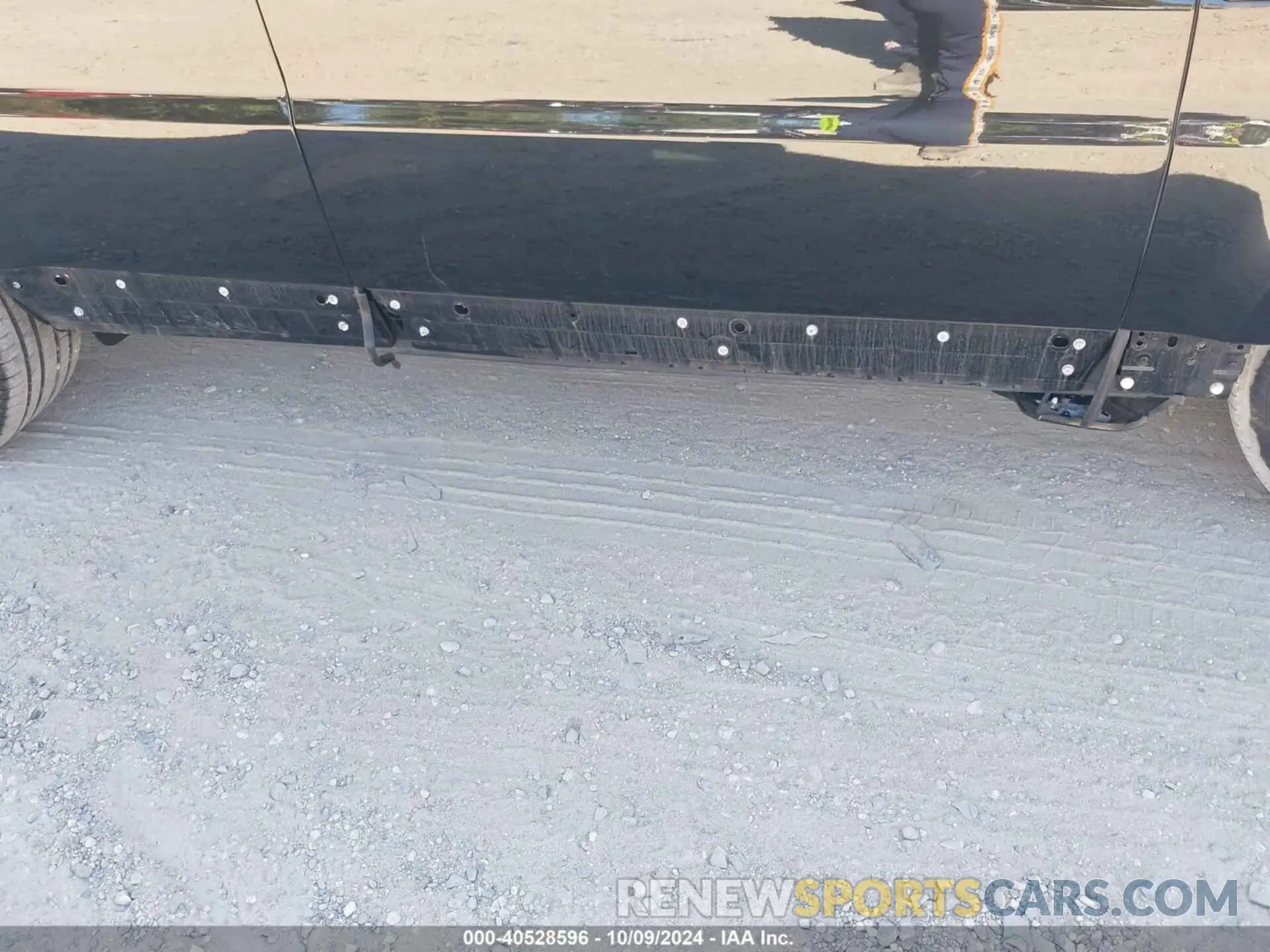 17 Photograph of a damaged car SALWR2SE3LA735728 LAND ROVER RANGE ROVER SPORT 2020