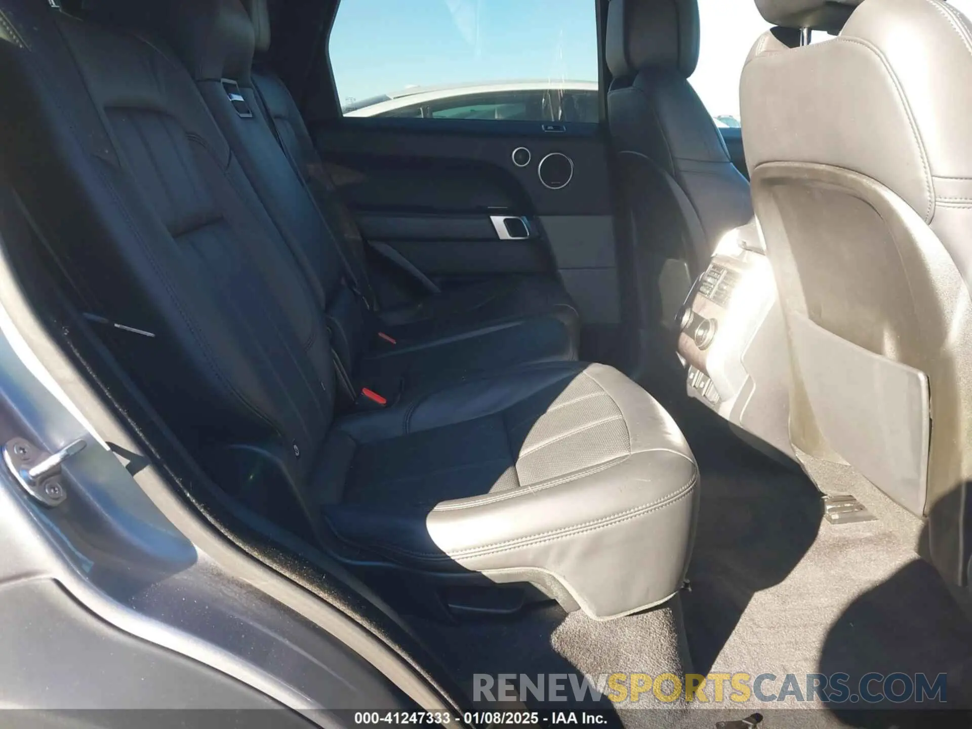 8 Photograph of a damaged car SALWR2SE3LA747734 LAND ROVER RANGE ROVER SPORT 2020
