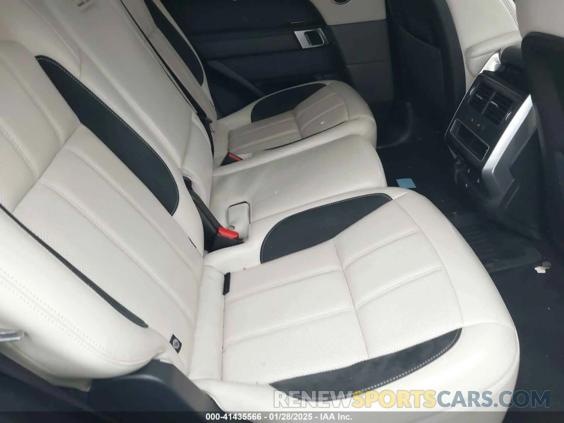 8 Photograph of a damaged car SALWR2SE6LA702285 LAND ROVER RANGE ROVER SPORT 2020
